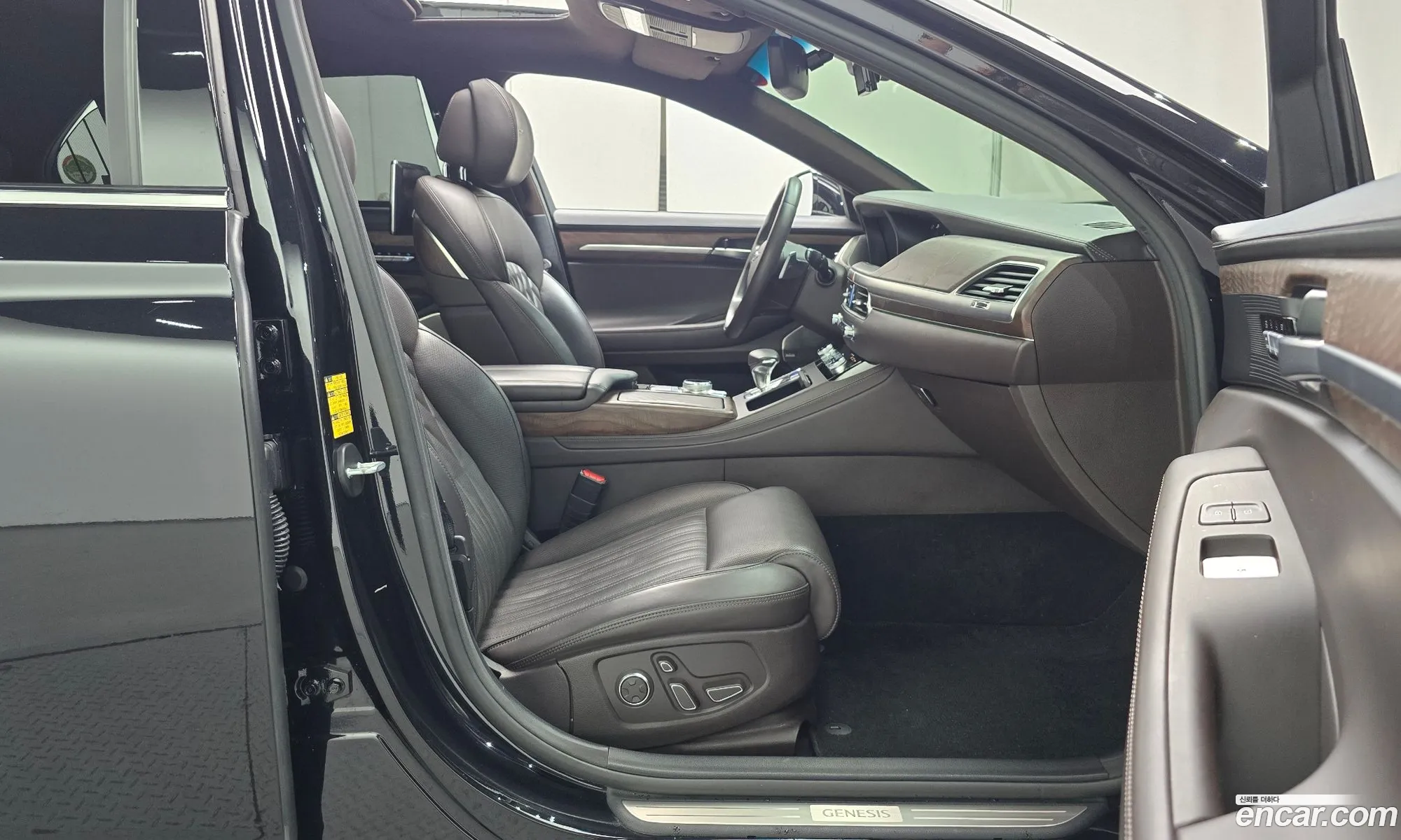 Genesis G90 2020 — 2