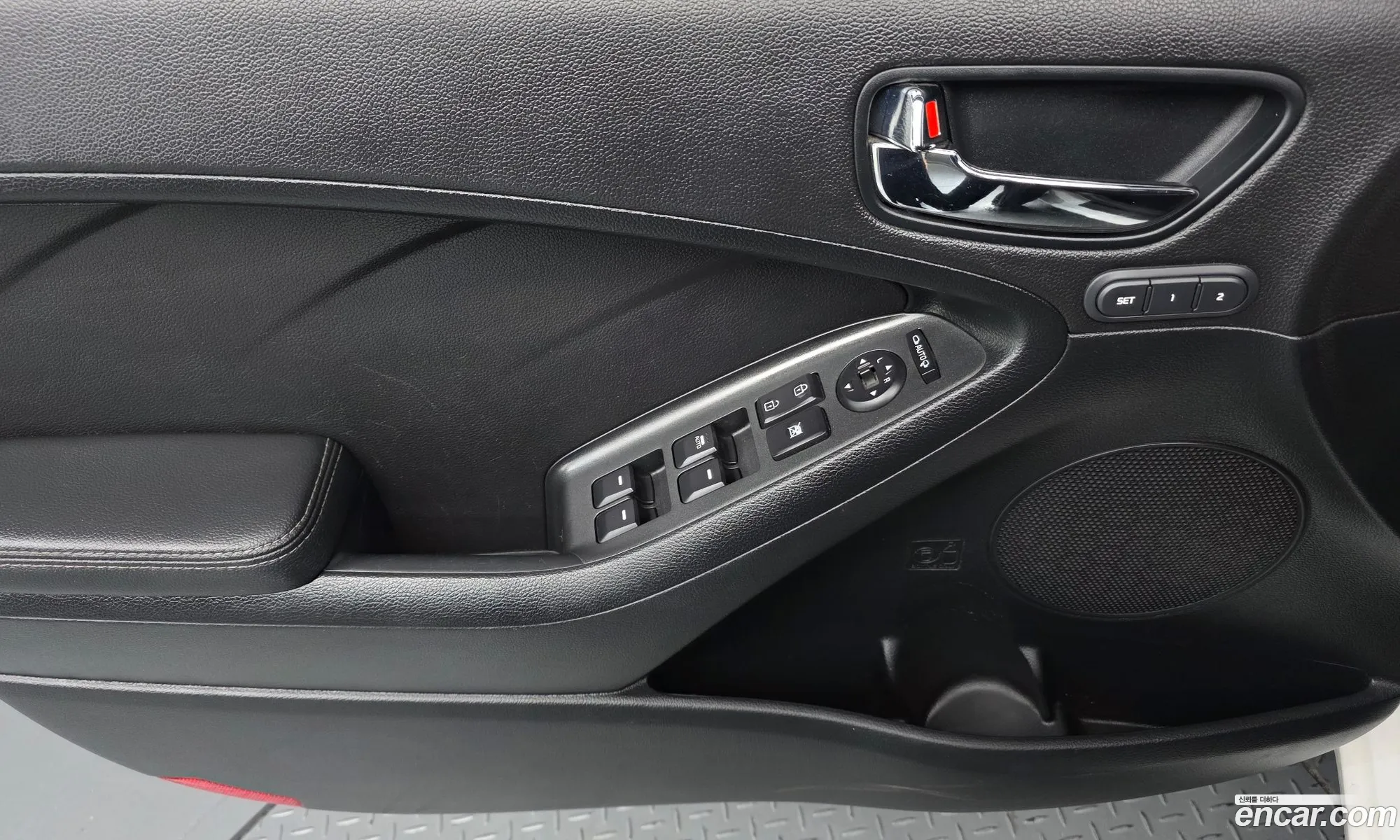 Kia K3 2012 — 14