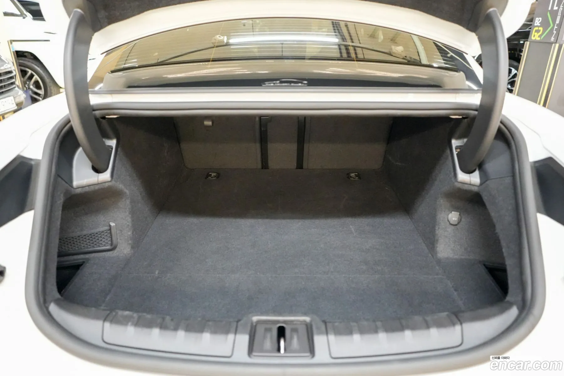 Porsche Taycan 2022 — 17