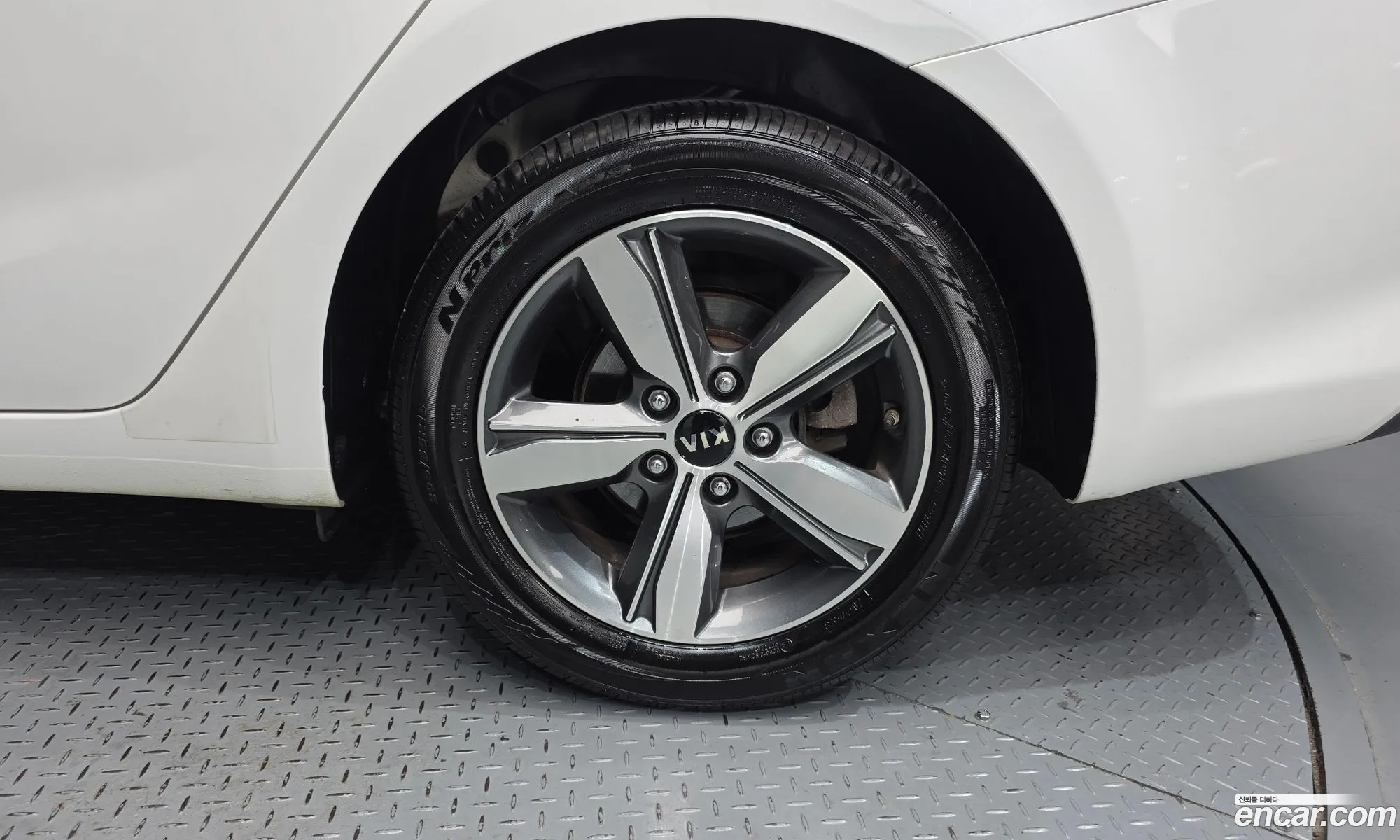 Kia K3 2017 — 15