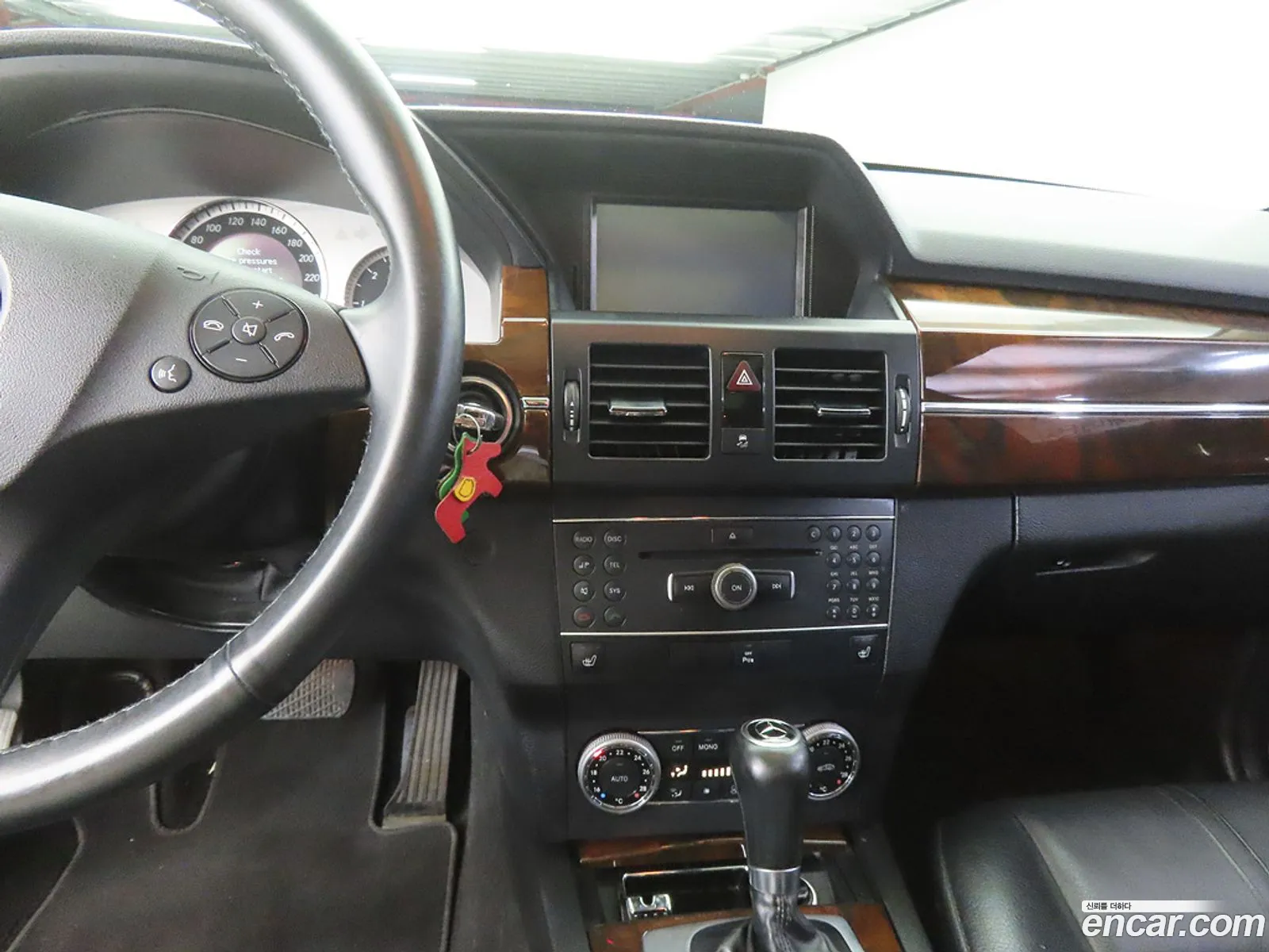 Mercedes-Benz GLK-Class X204 2011 — 14