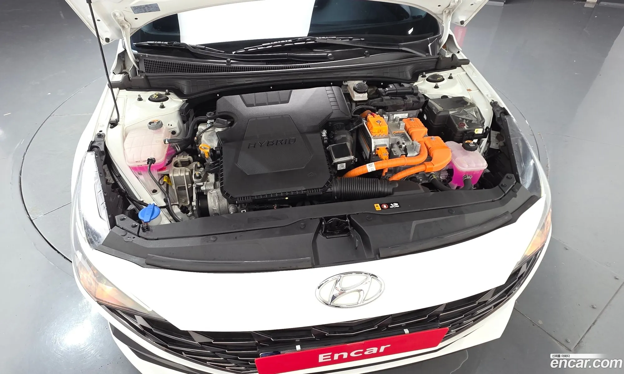Hyundai Elantra Hybrid 2023 — 11