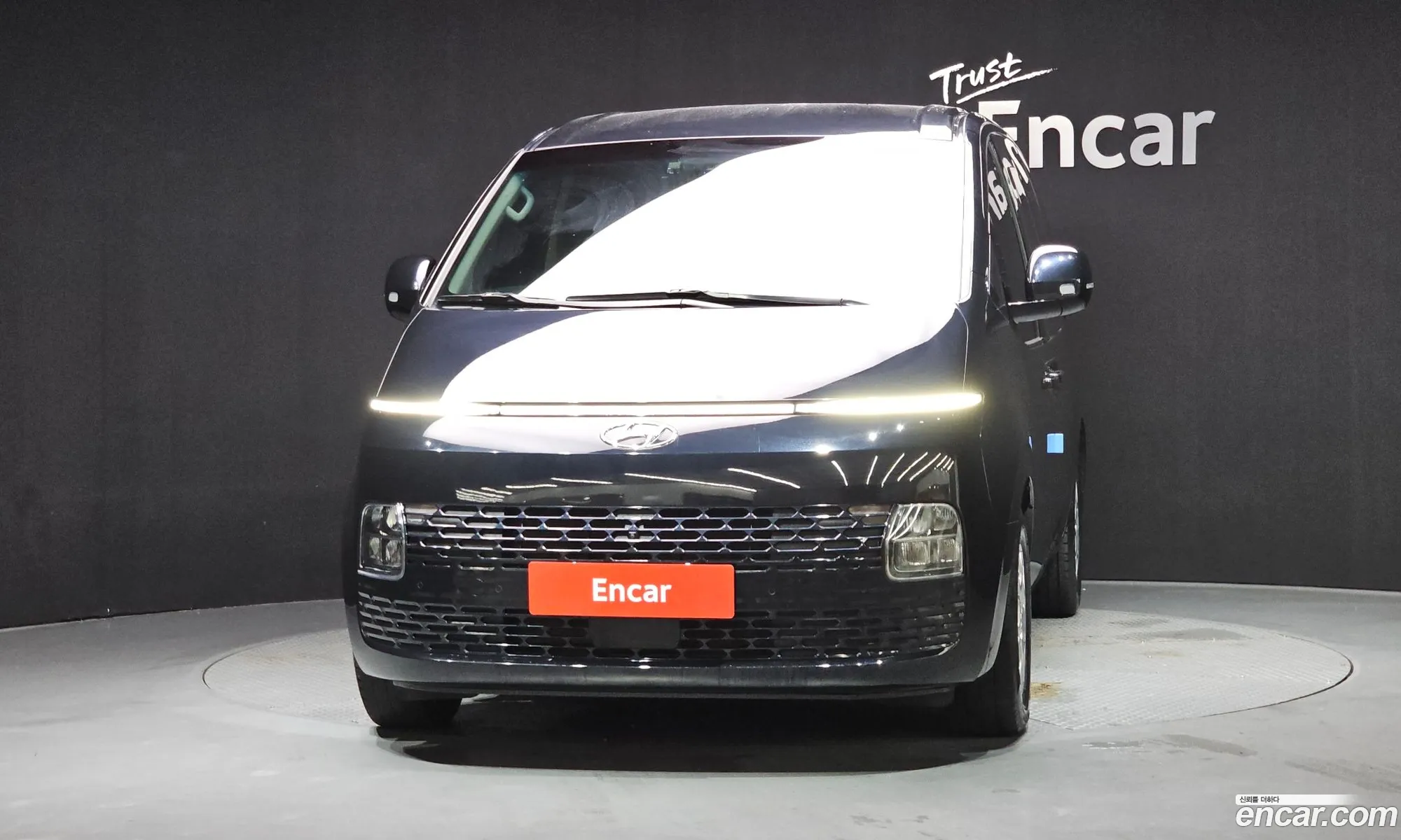 Hyundai Staria 2023 — 24