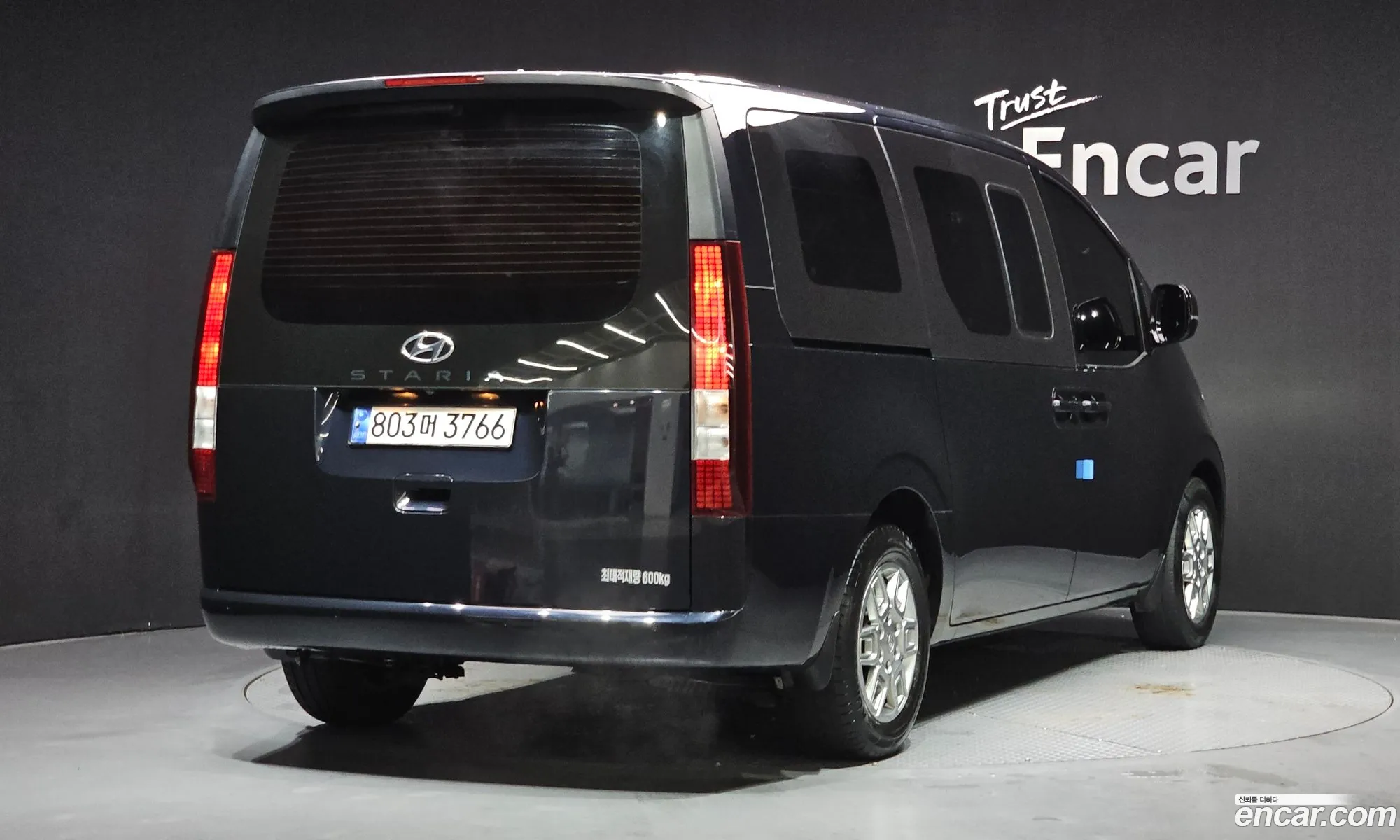 Hyundai Staria 2023 — 29