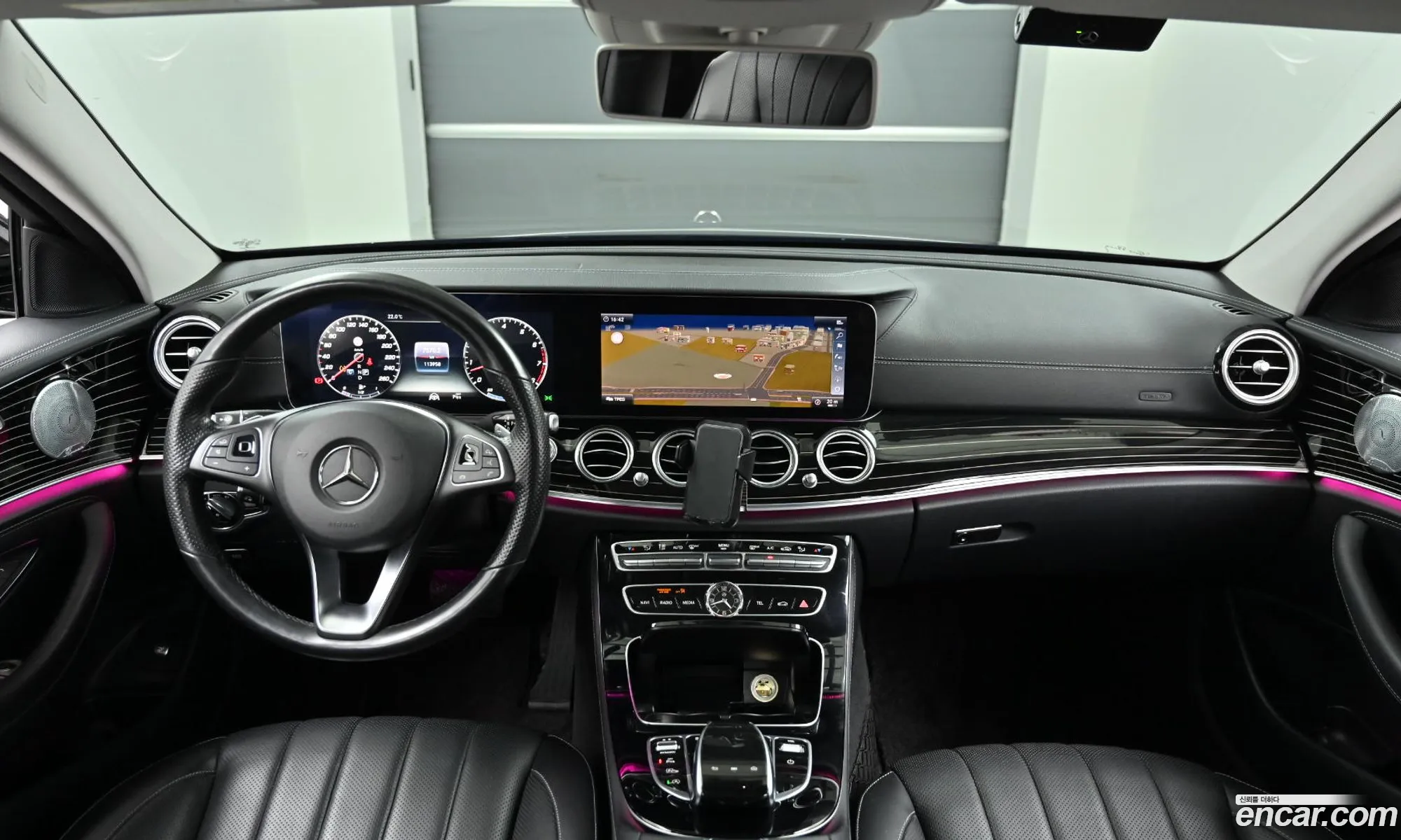 Mercedes-Benz E-Class W213 2018 — 16