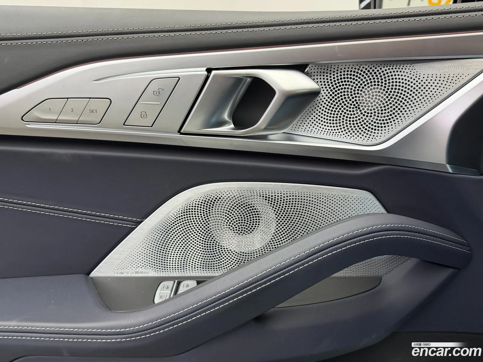 BMW 8 Series 2025 — 13