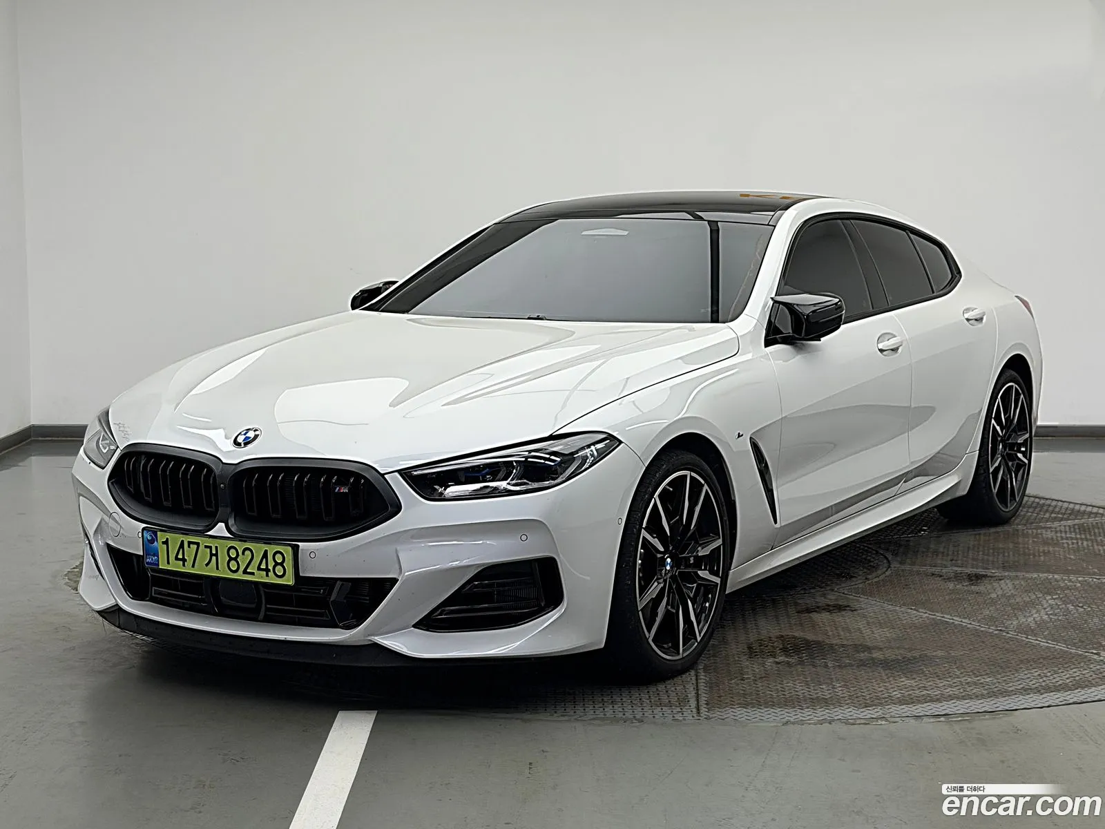 BMW 8 Series 2025 — 15