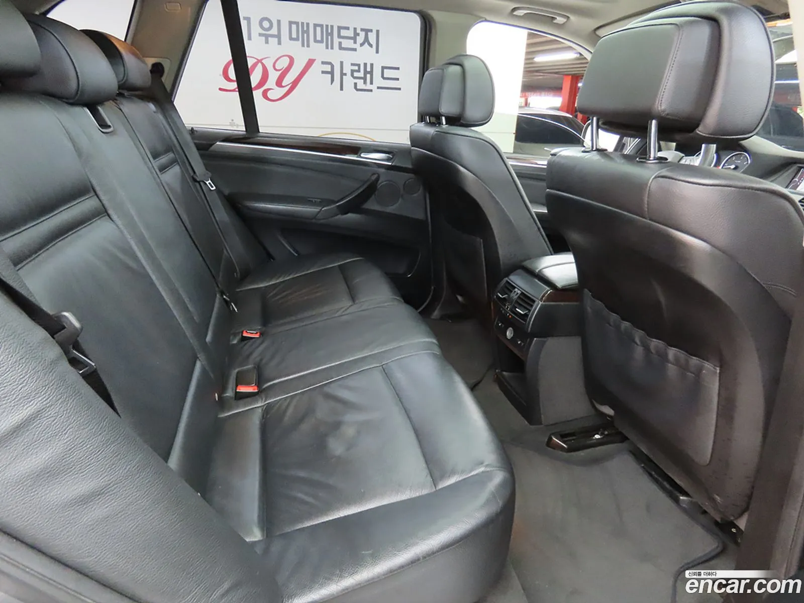 BMW X5 2010 — 16