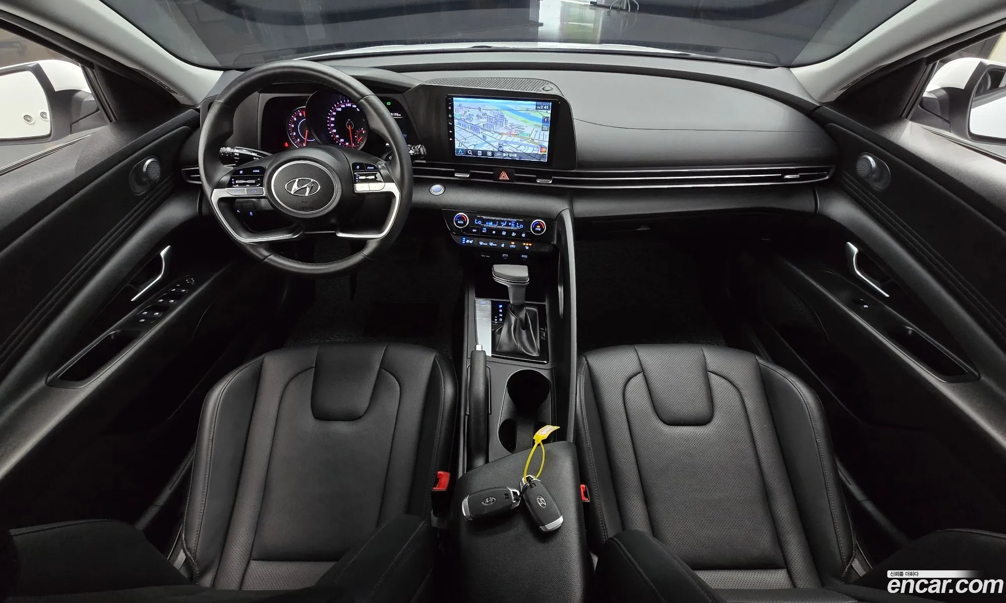 Hyundai Elantra 2020 — 24