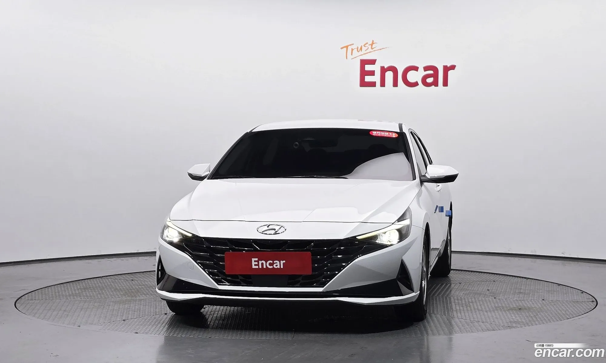 Hyundai Elantra 2020 — 15