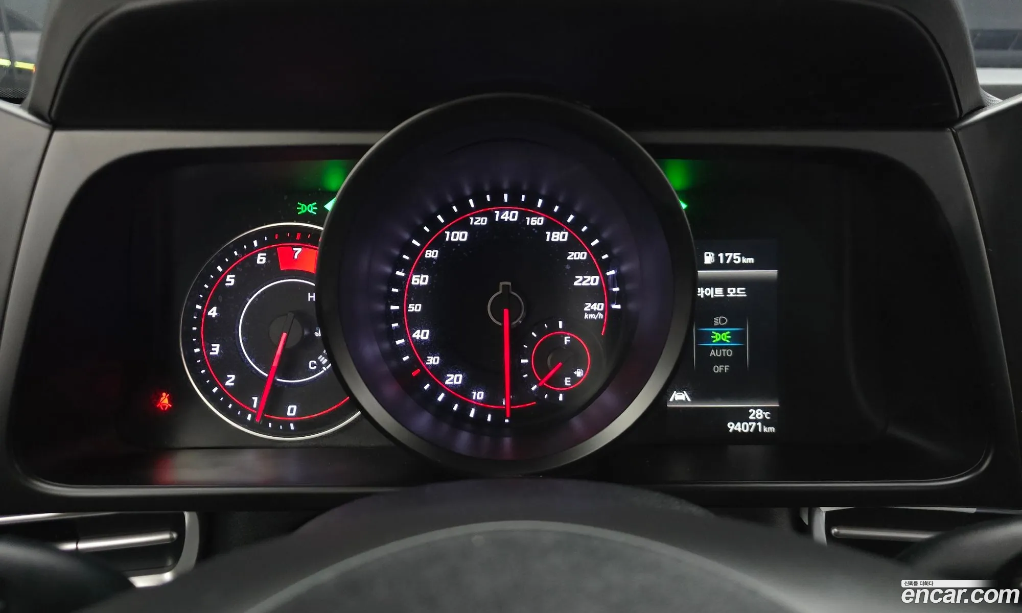 Hyundai Elantra 2020 — 14