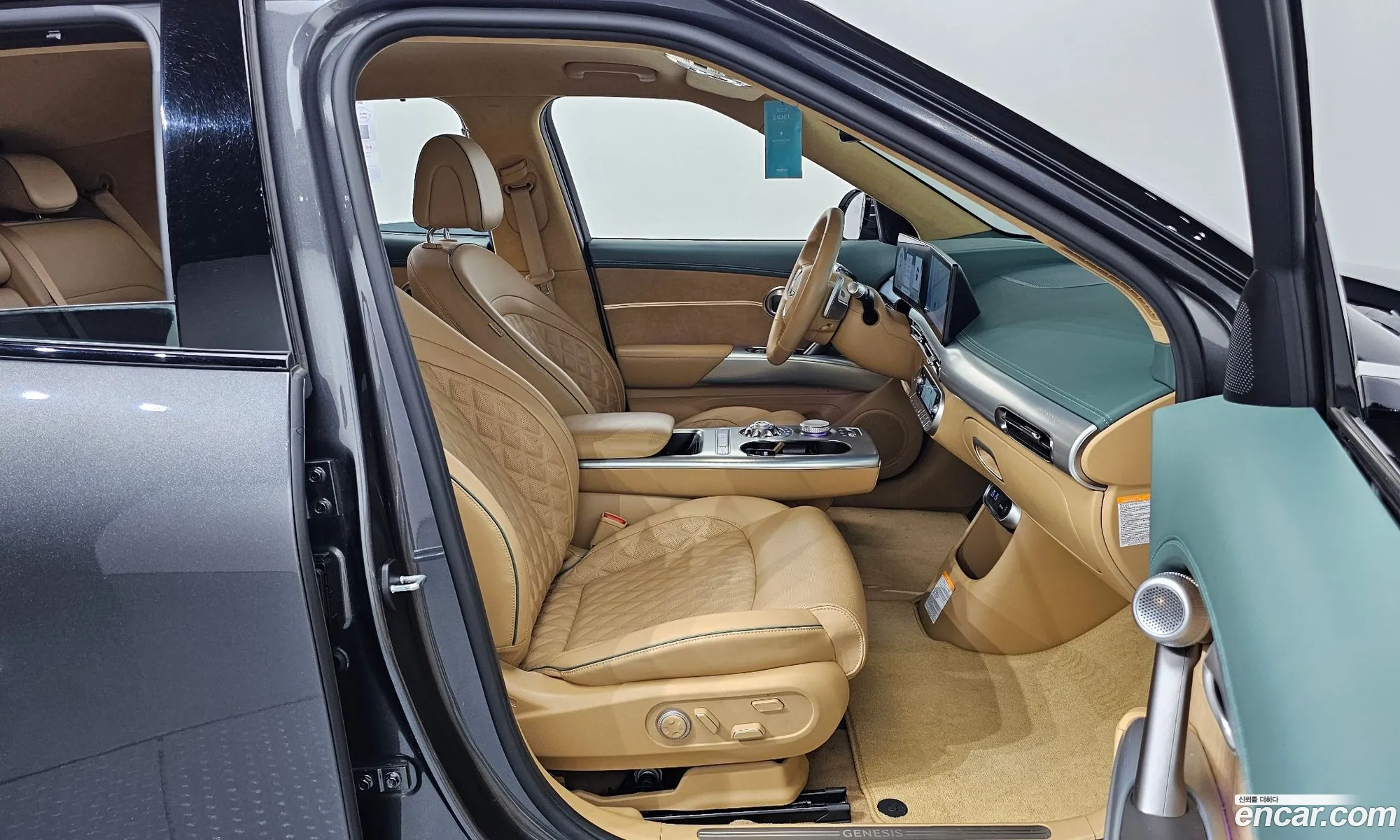 Genesis GV60 2022 — 16