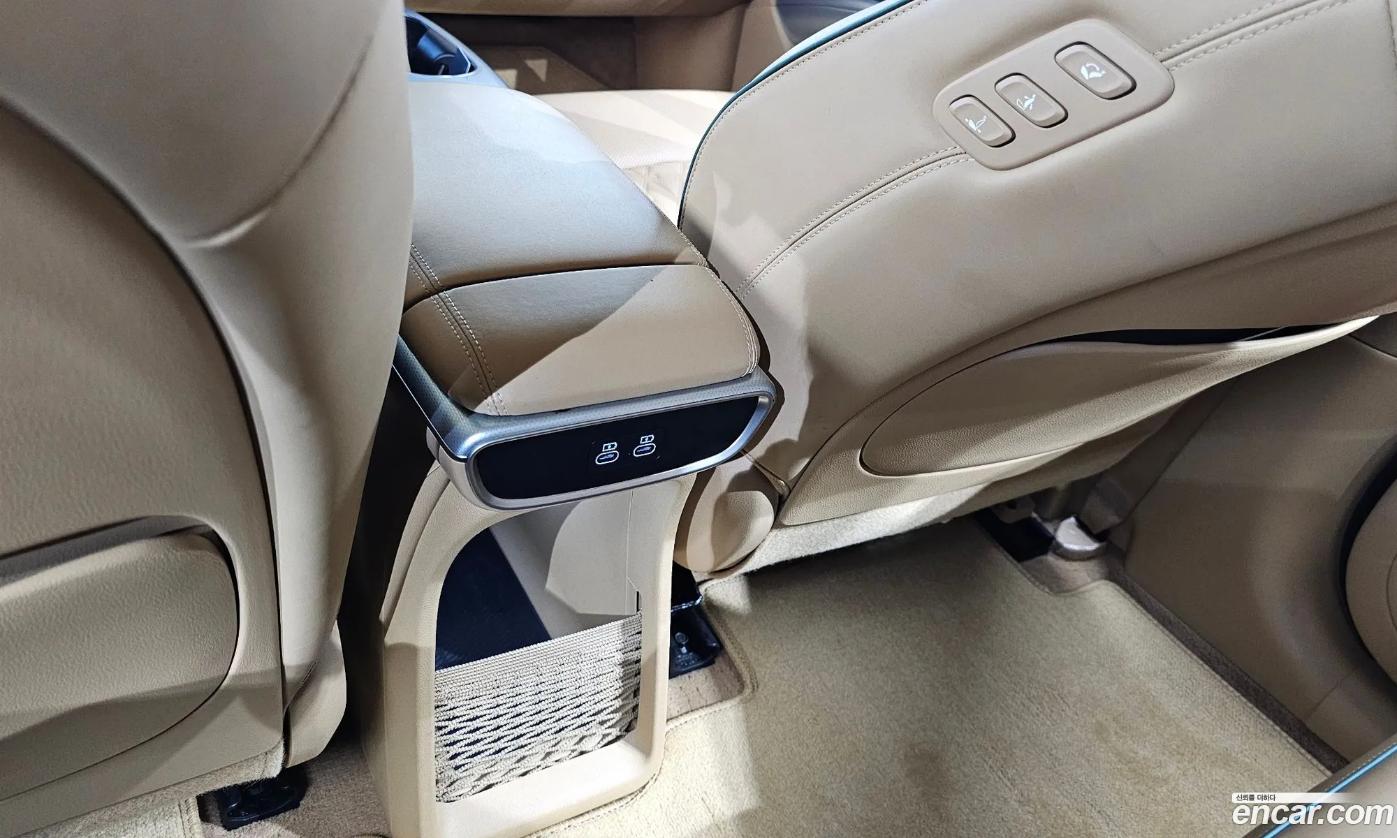 Genesis GV60 2022 — 22