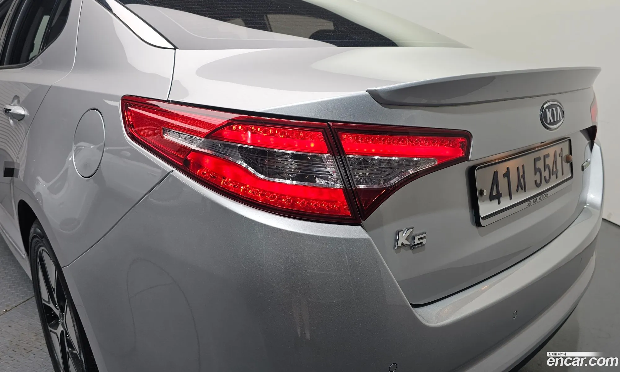 Kia K5 Hybrid 2012 — 11