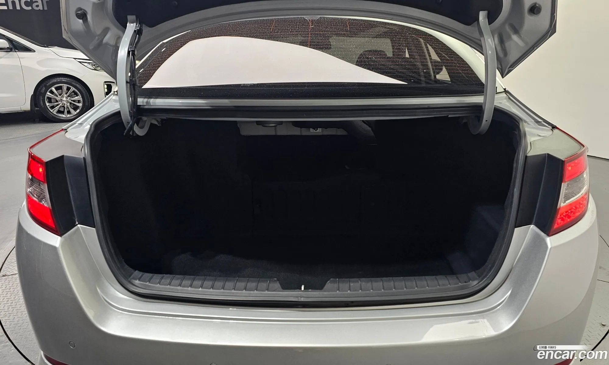 Kia K5 Hybrid 2012 — 29