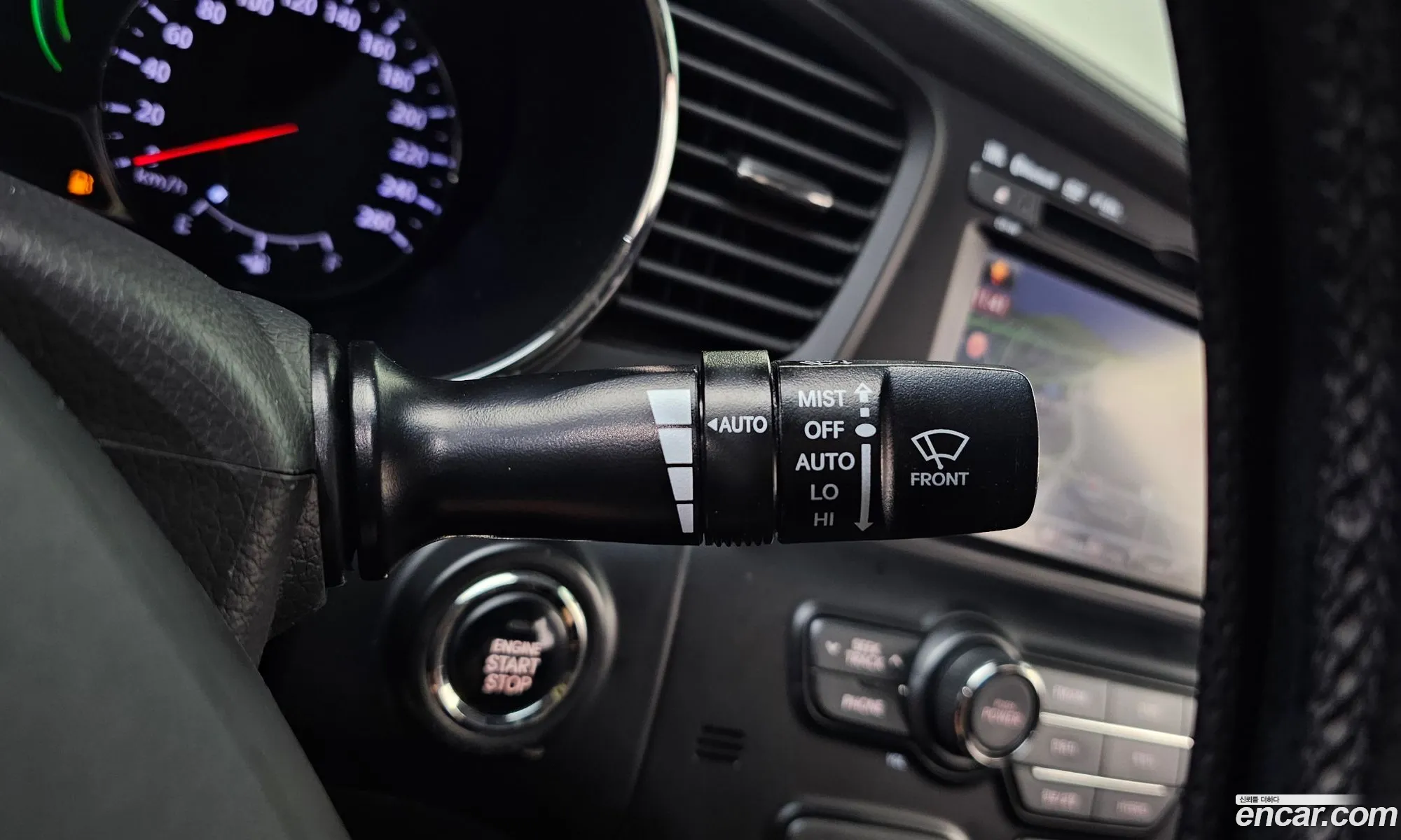 Kia K5 Hybrid 2012 — 27