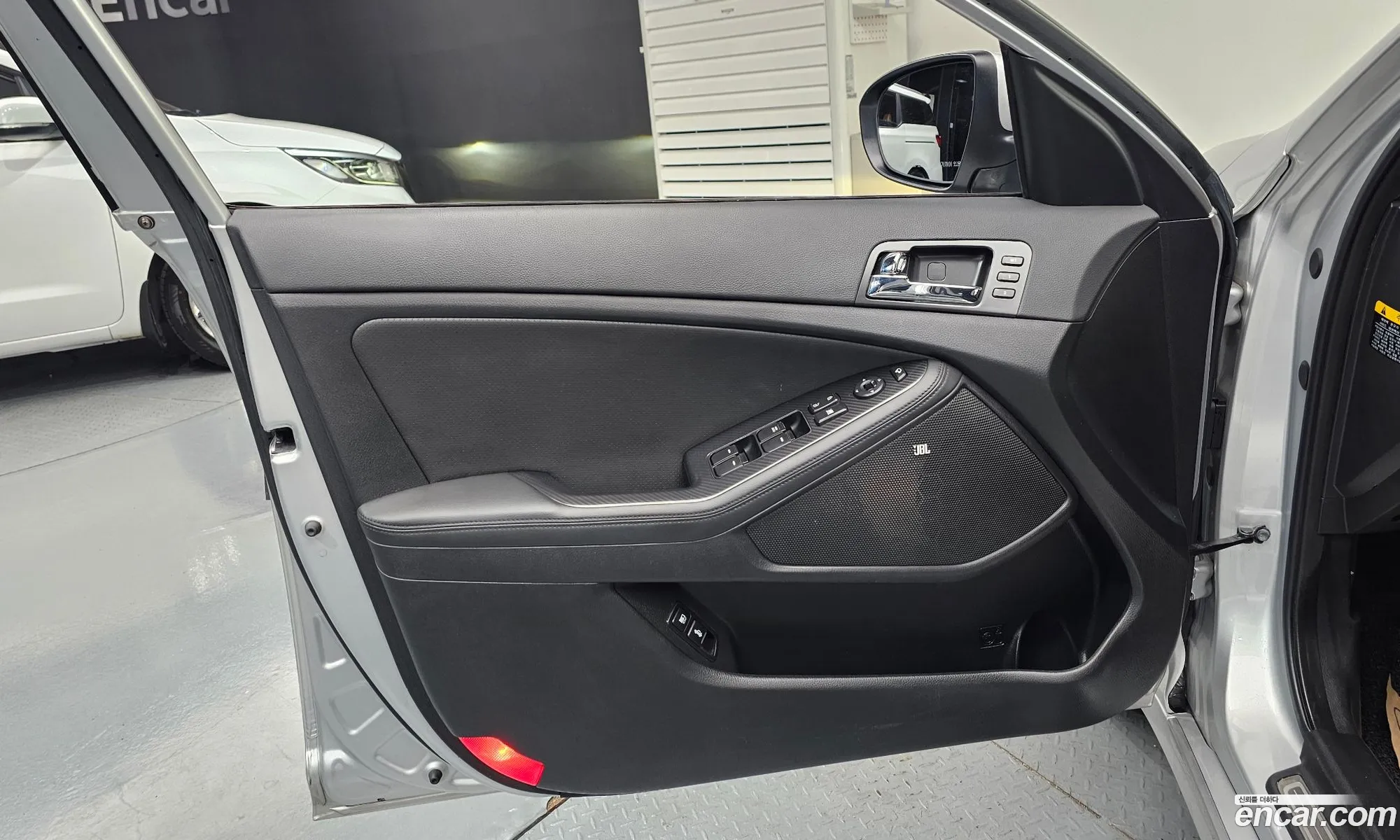 Kia K5 Hybrid 2012 — 19