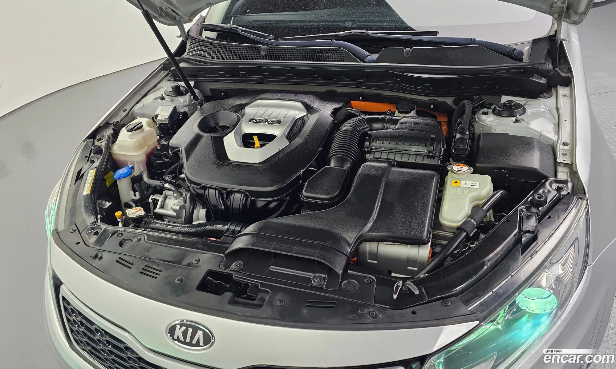 Kia K5 Hybrid 2012 — 18