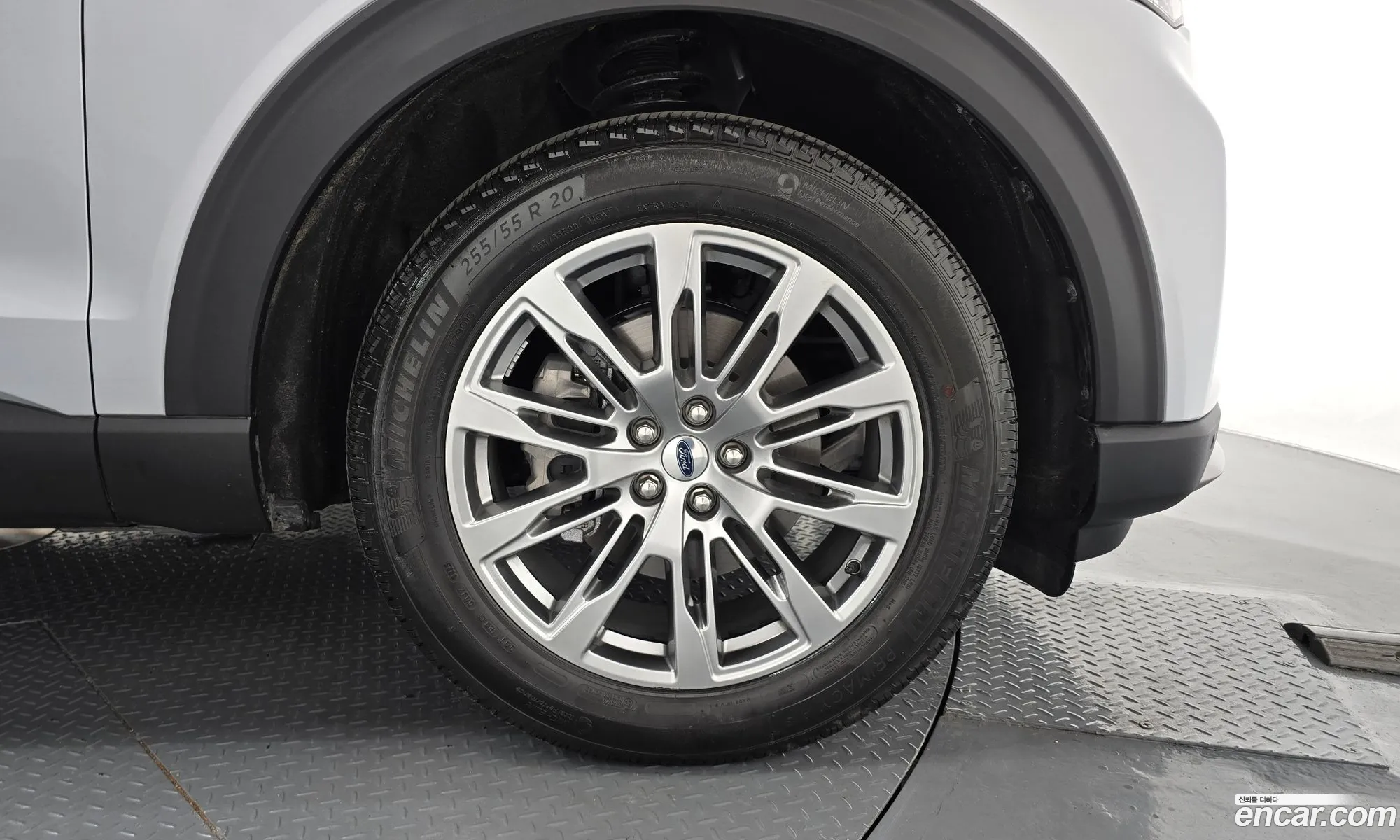 Ford Explorer 6th Gen 2025 1FMUK8HH6SGB82183 — 26