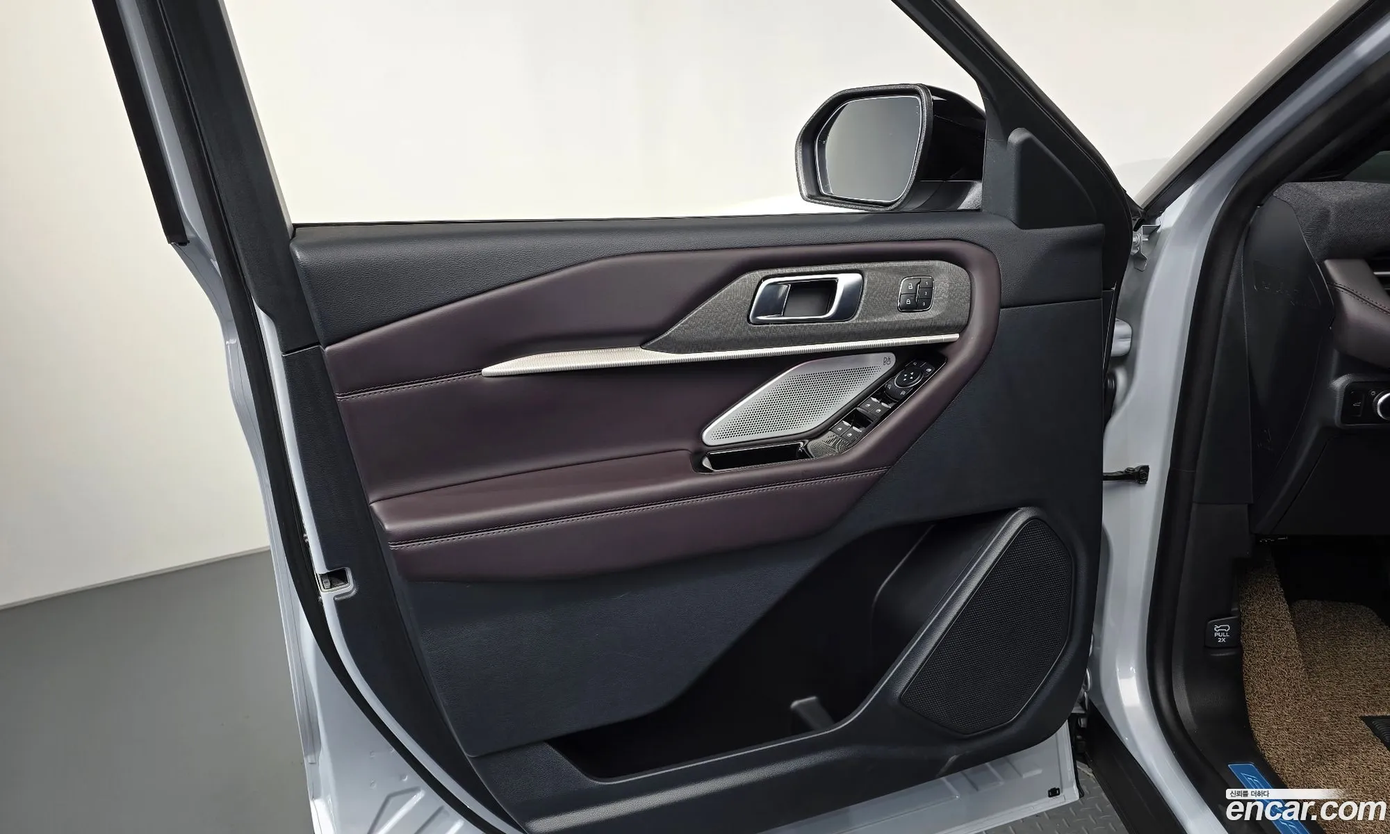 Ford Explorer 6th Gen 2025 1FMUK8HH6SGB82183 — 23