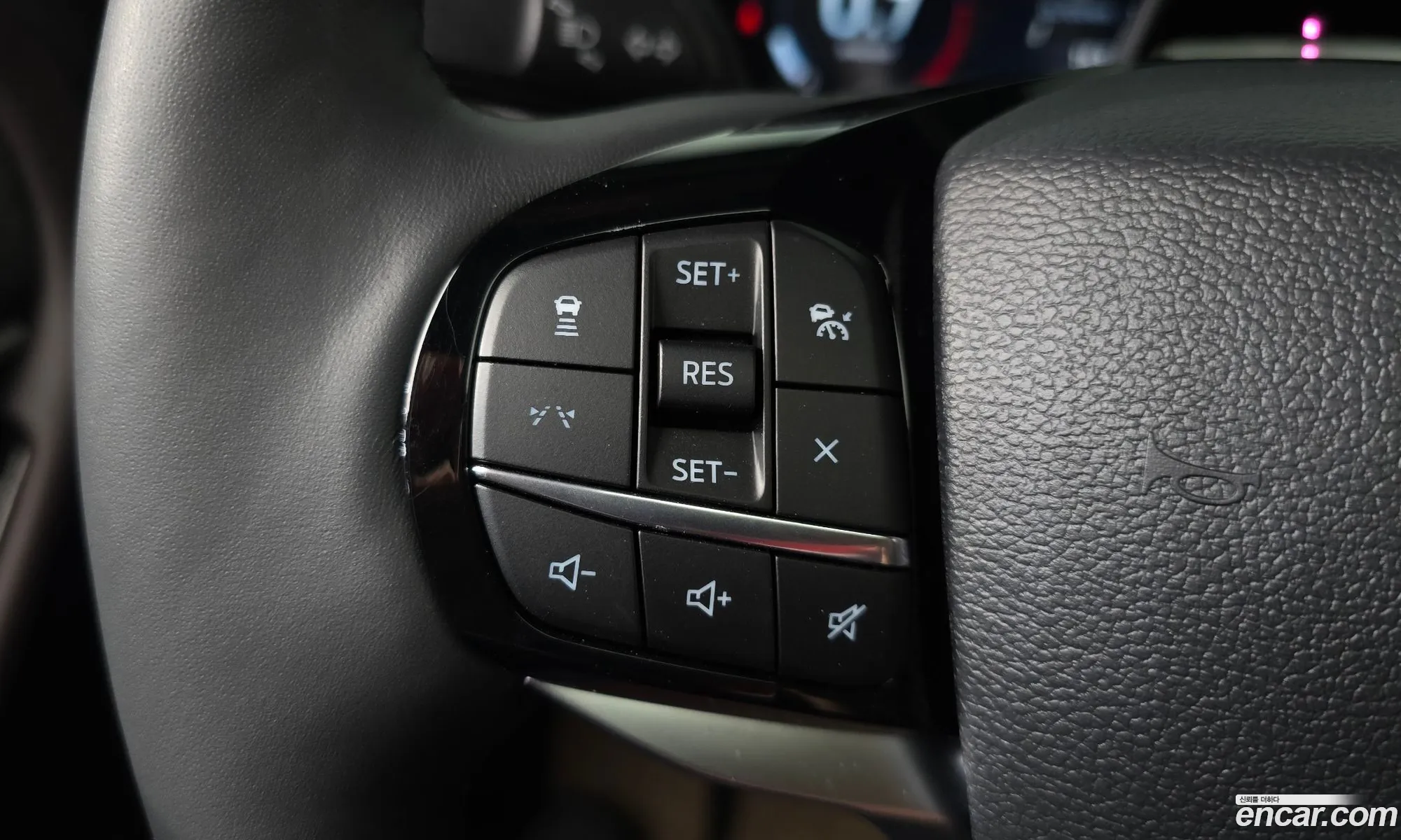 Ford Explorer 6th Gen 2025 1FMUK8HH6SGB82183 — 30