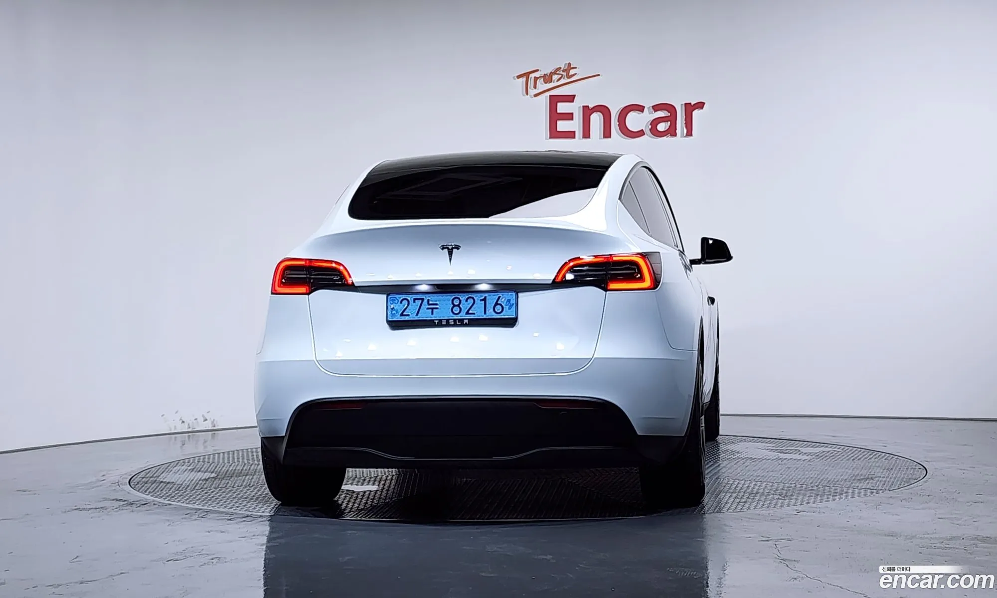 Tesla Model Y 2025 — 6