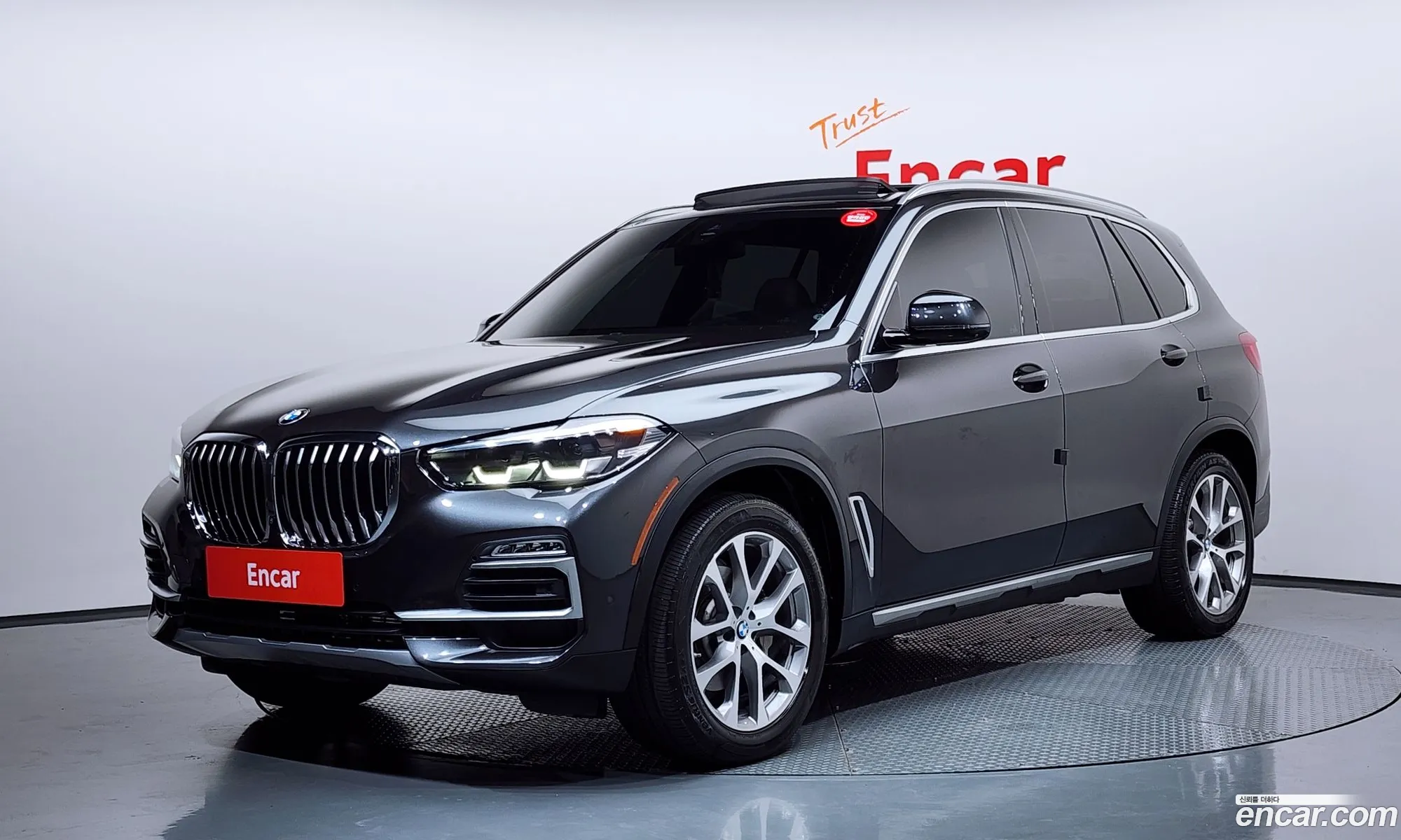 BMW X5 2019 5UXCR6C51KLL27682 — 27