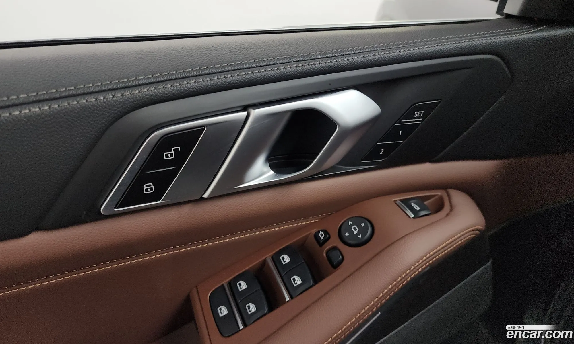 BMW X5 2019 5UXCR6C51KLL27682 — 26