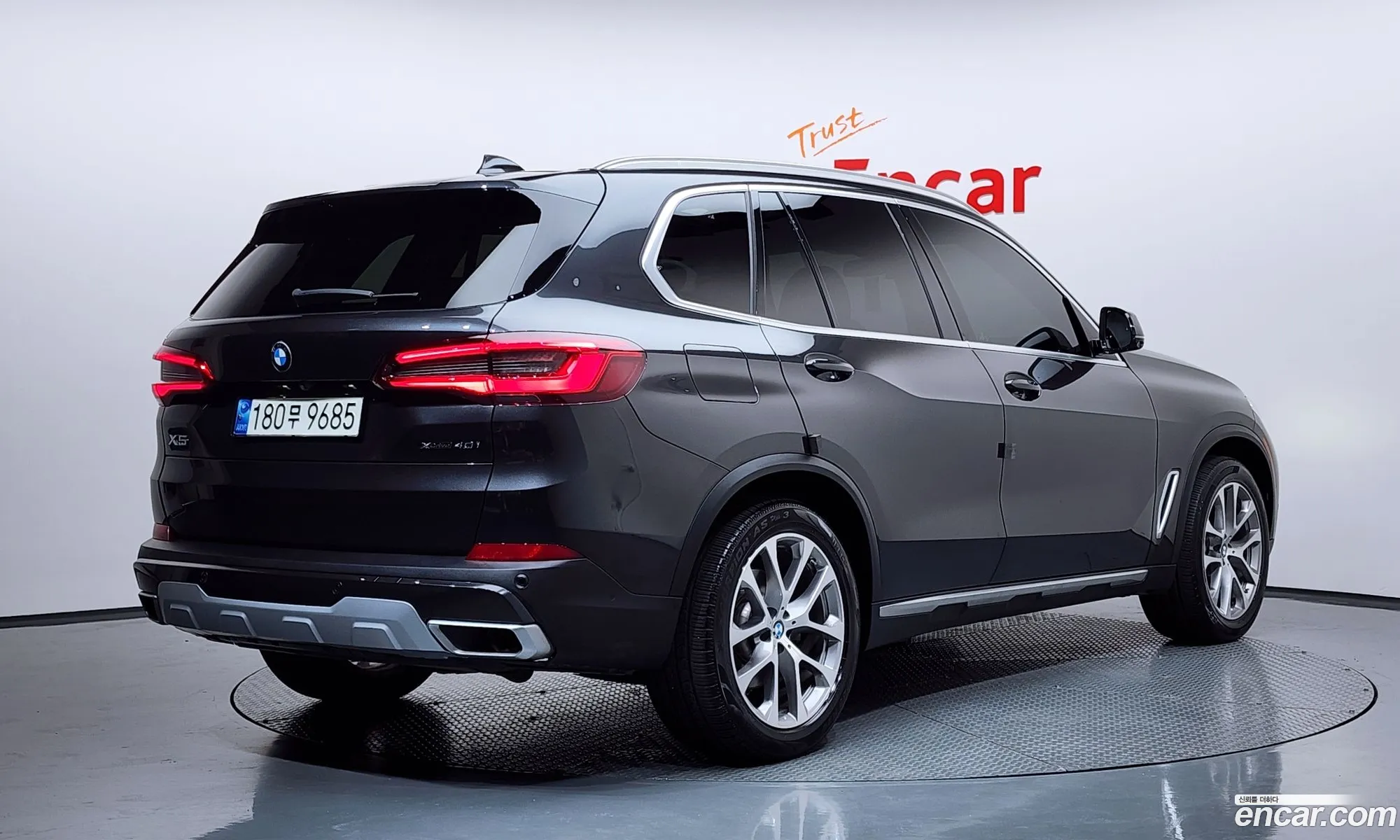 BMW X5 2019 5UXCR6C51KLL27682 — 22