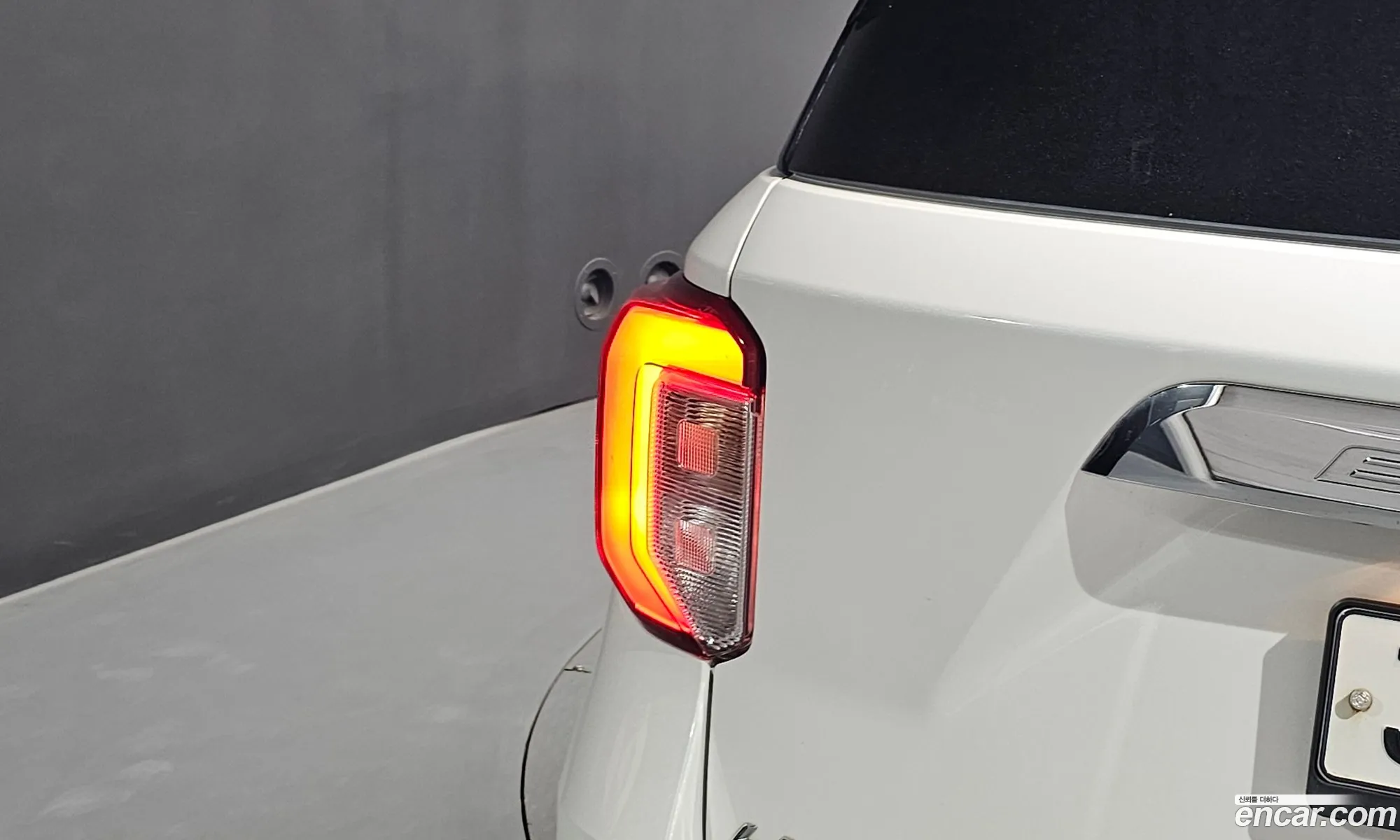 Ford Explorer 6th Gen 2020 1FMSK8FH6LGB88304 — 7