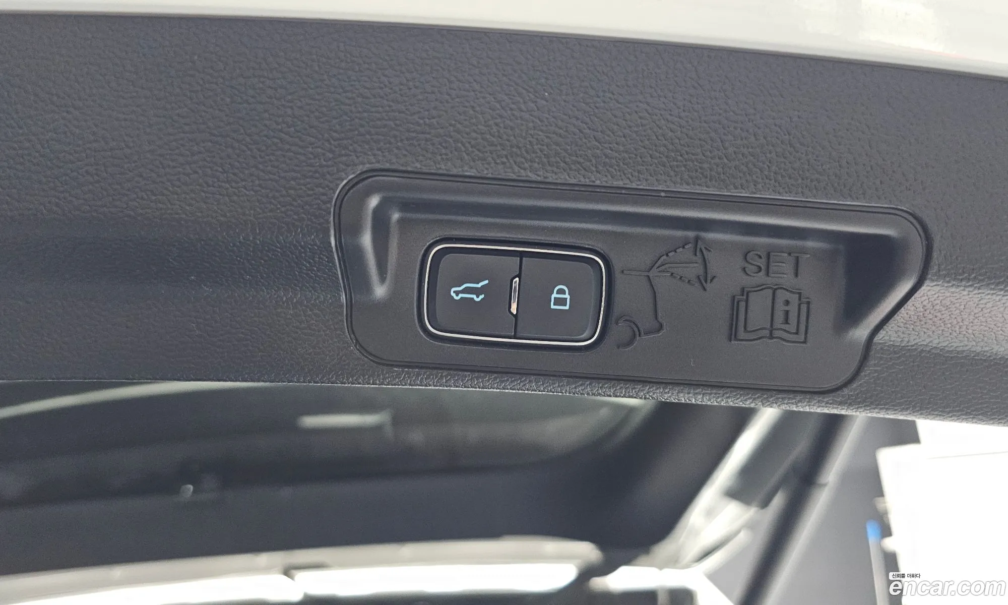 Ford Explorer 6th Gen 2020 1FMSK8FH6LGB88304 — 3