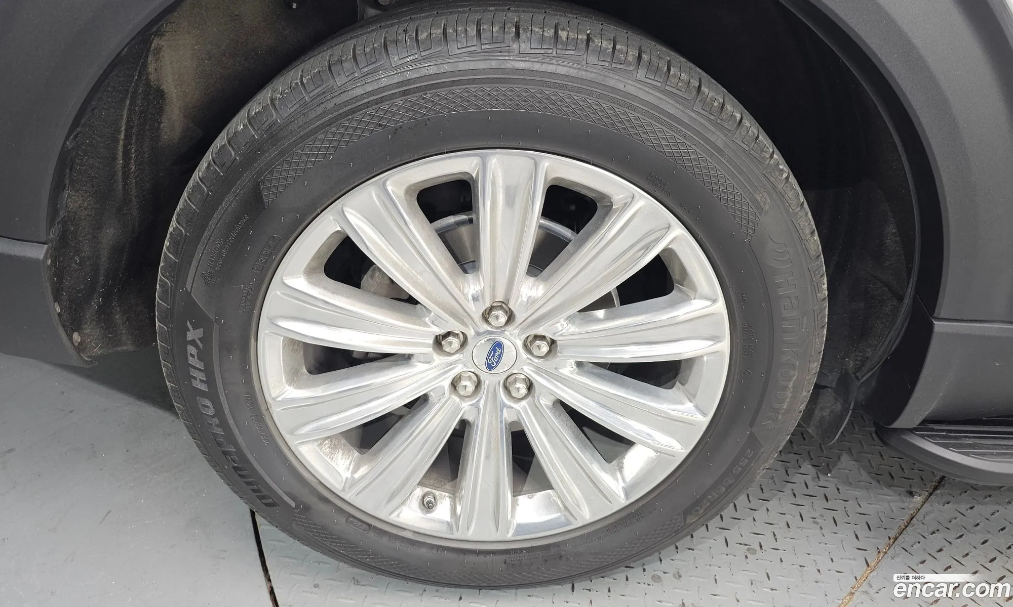 Ford Explorer 6th Gen 2020 1FMSK8FH6LGB88304 — 26