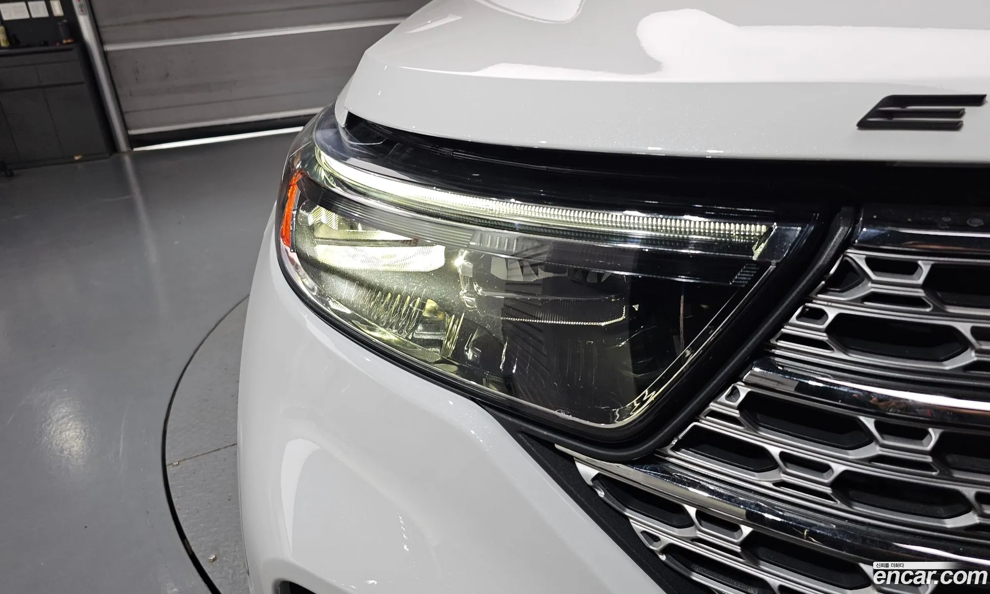 Ford Explorer 6th Gen 2020 1FMSK8FH6LGB88304 — 31