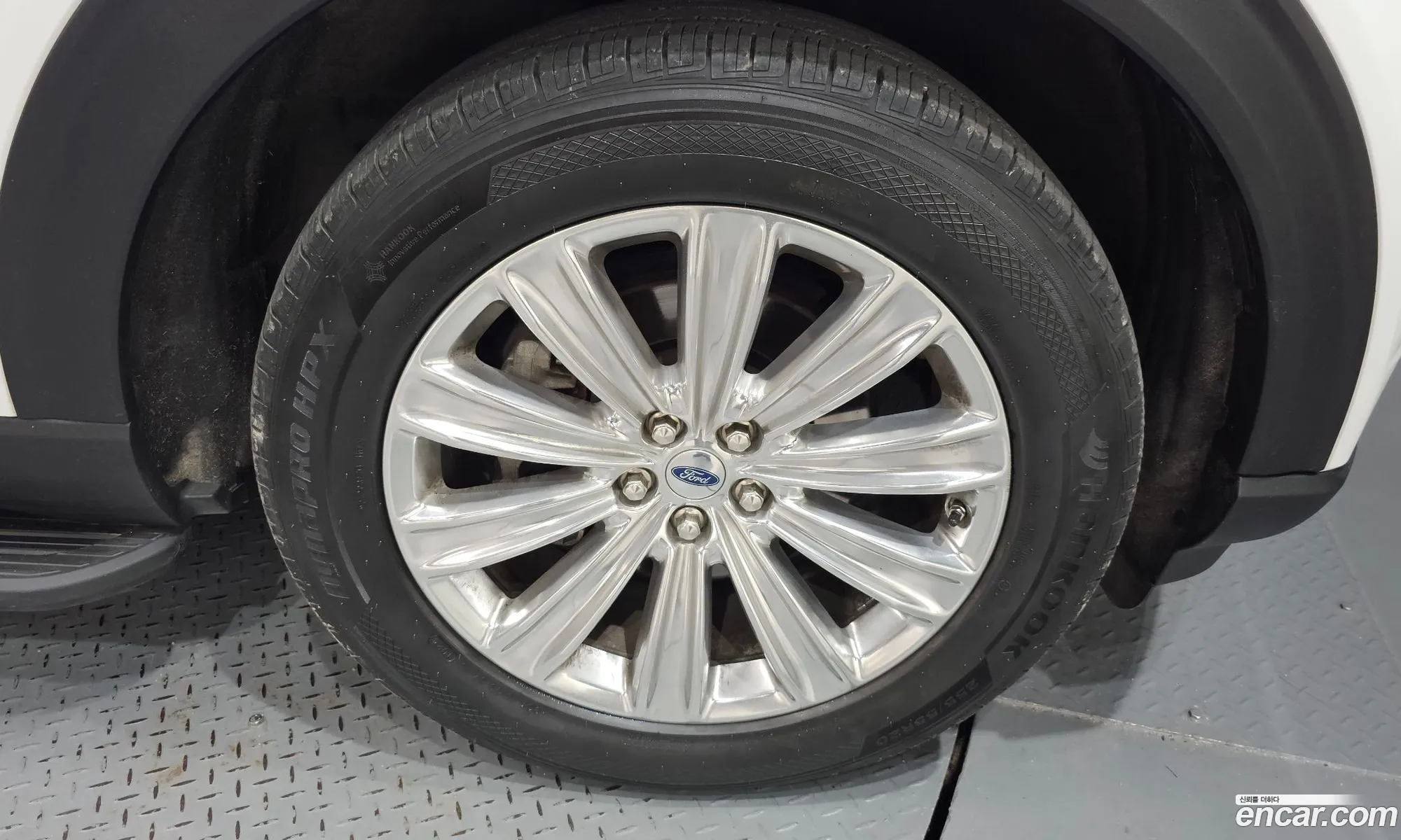 Ford Explorer 6th Gen 2020 1FMSK8FH6LGB88304 — 9