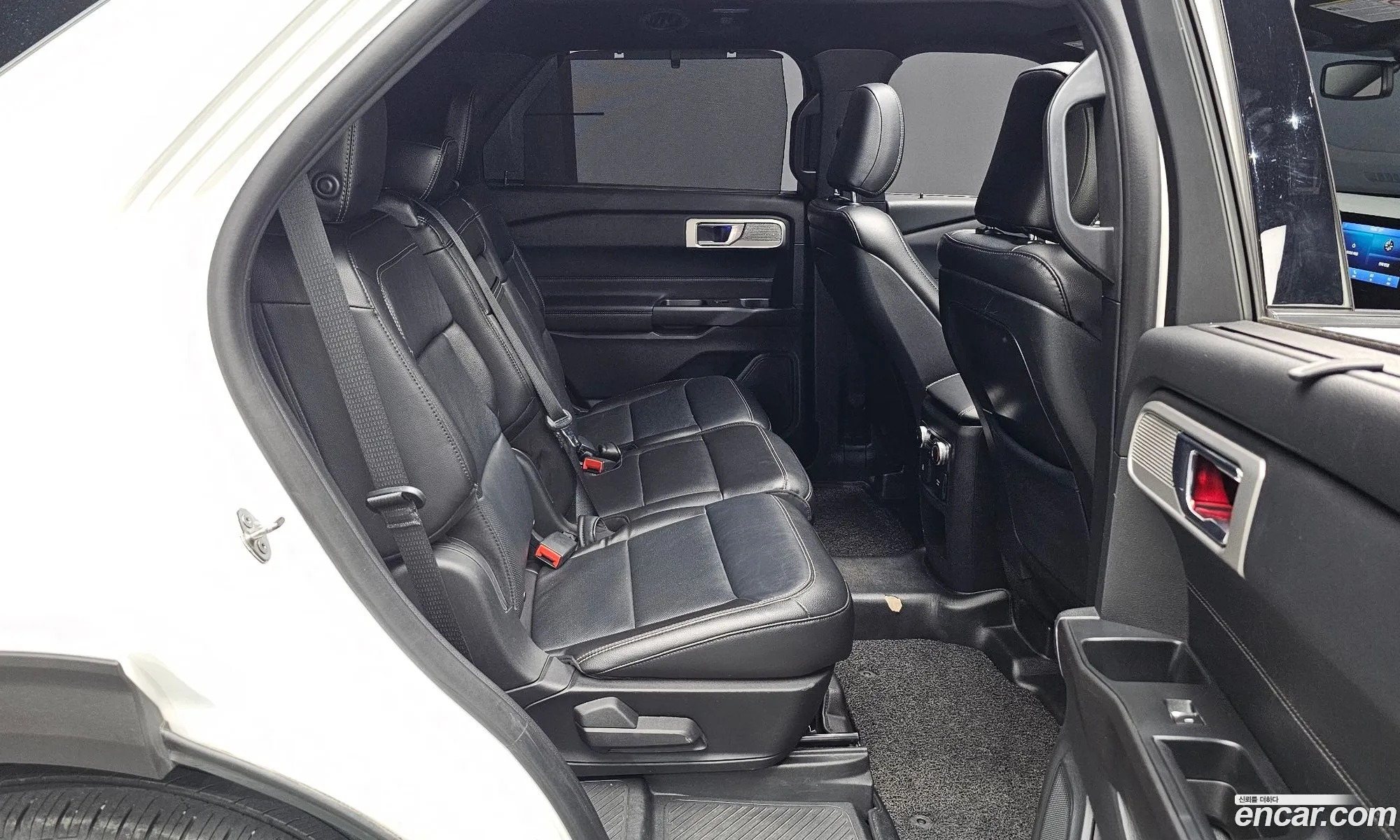 Ford Explorer 6th Gen 2020 1FMSK8FH6LGB88304 — 25