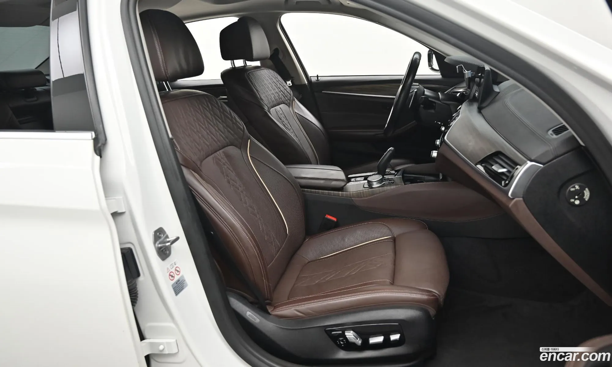 BMW 5 Series 2019 — 10