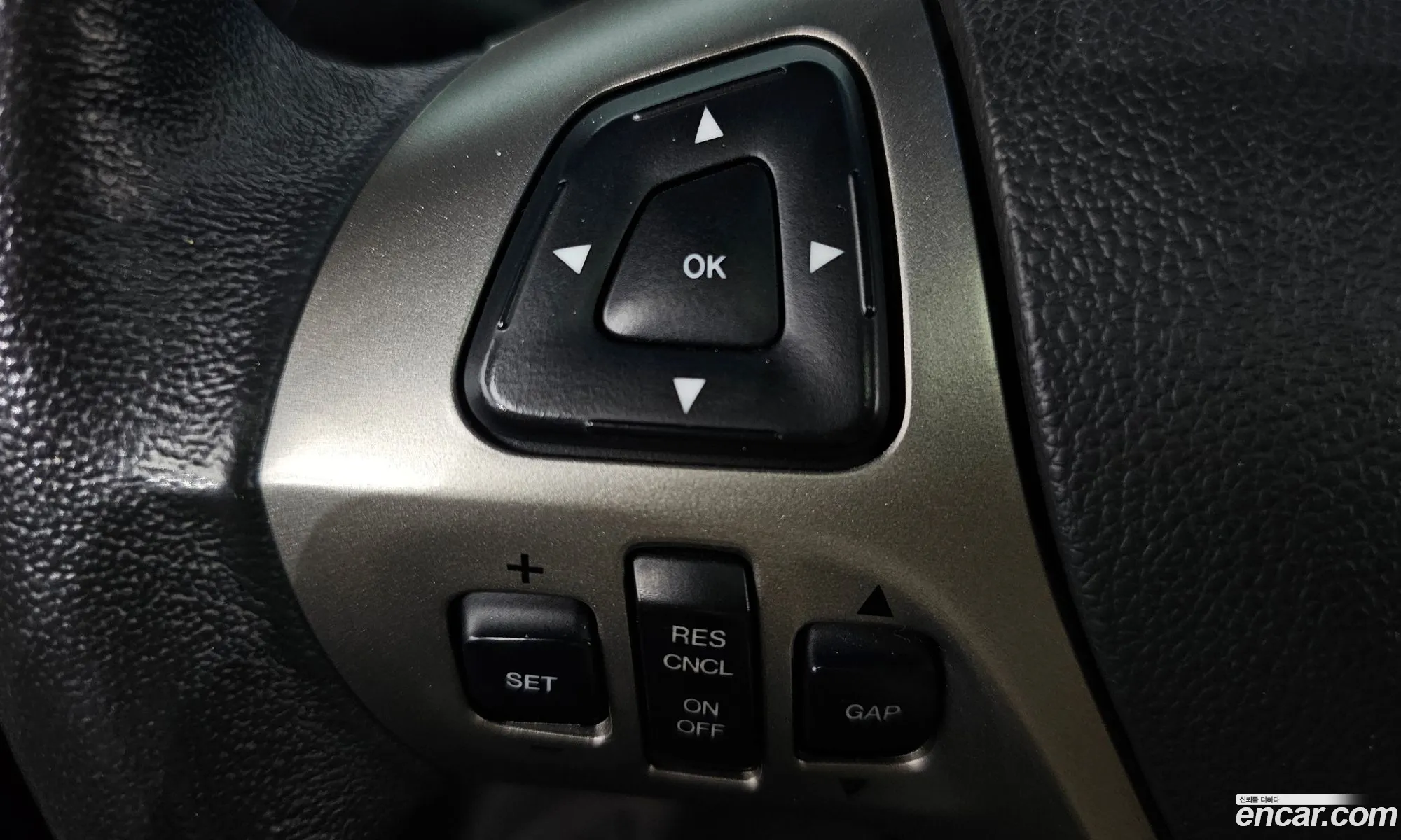 Ford Taurus 2016 1FAHP2F90GG137446 — 16