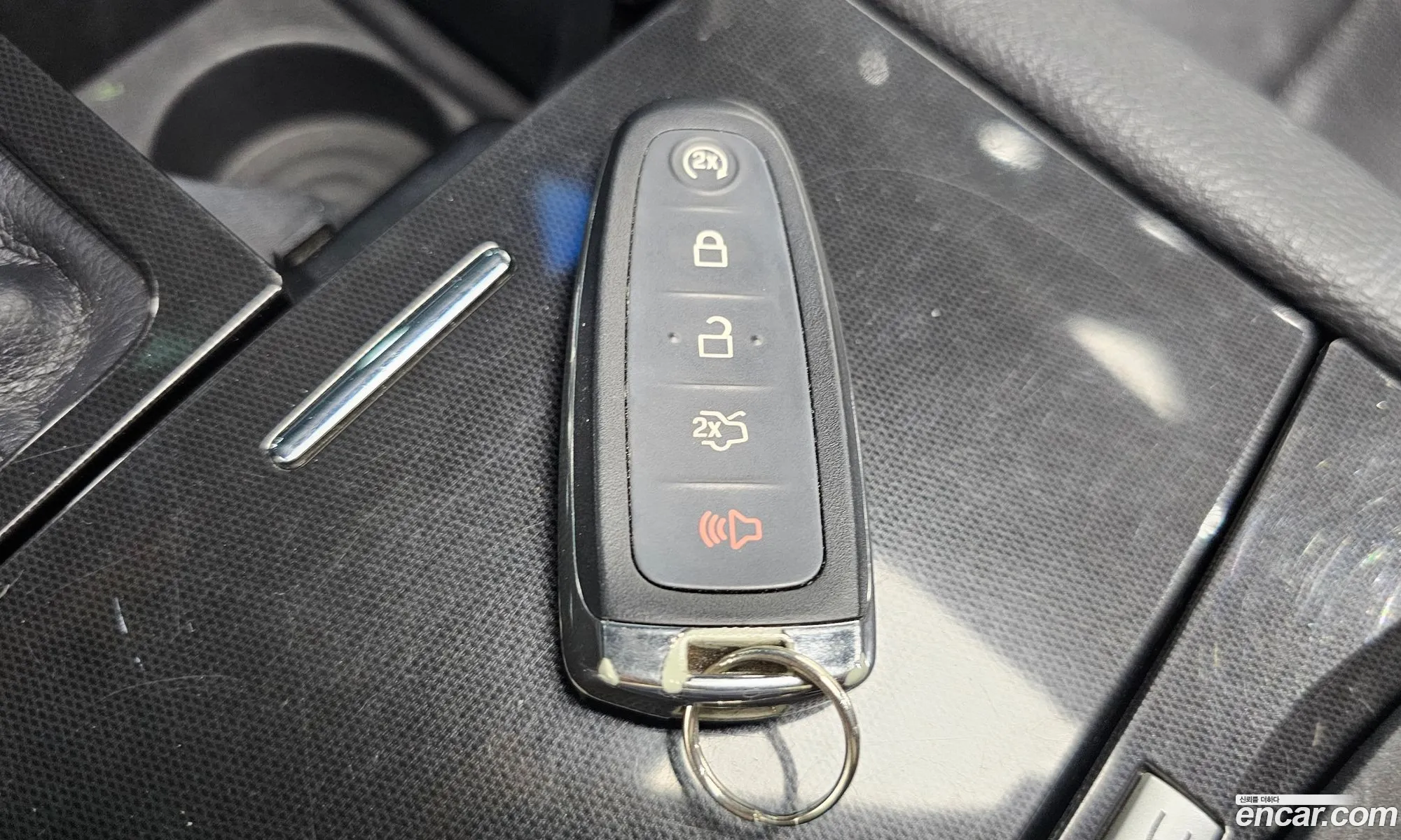 Ford Taurus 2016 1FAHP2F90GG137446 — 24