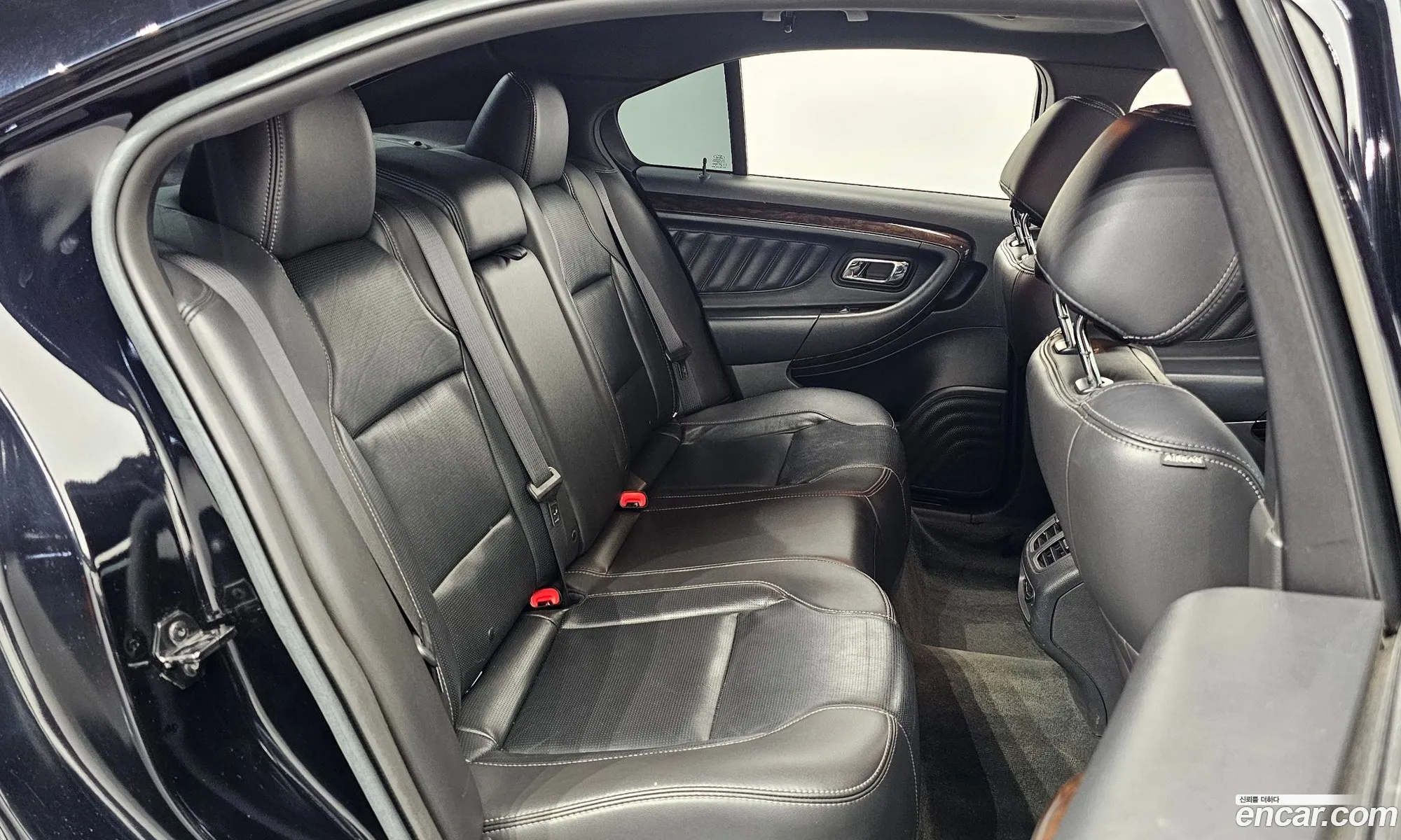 Ford Taurus 2016 1FAHP2F90GG137446 — 15