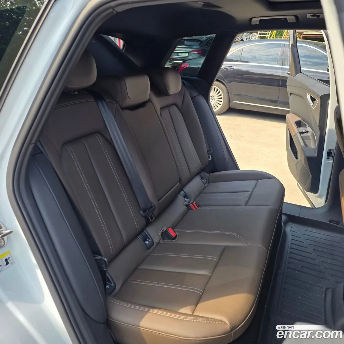 Audi Q4 e-tron 2025 — 2