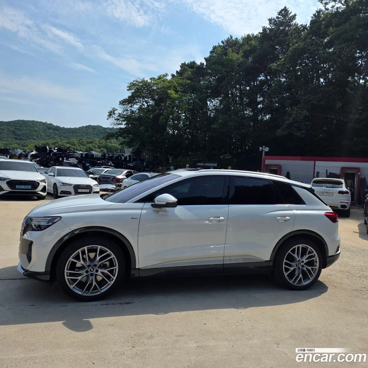 Audi Q4 e-tron 2025 — 6