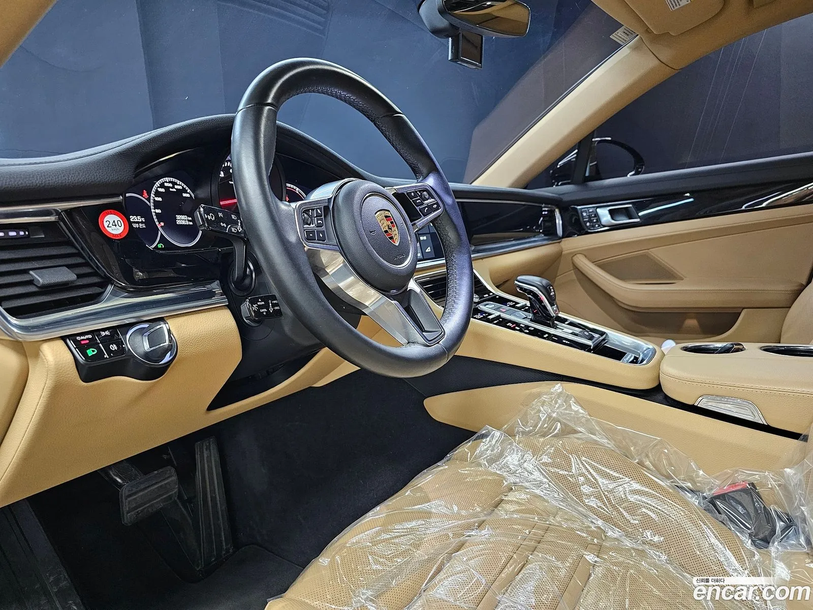 Porsche Panamera 2018 — 8