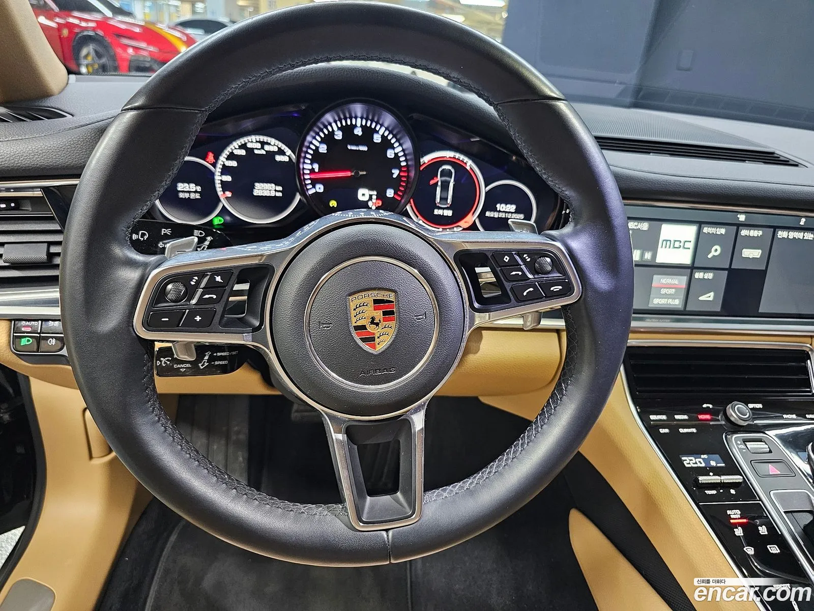 Porsche Panamera 2018 — 19