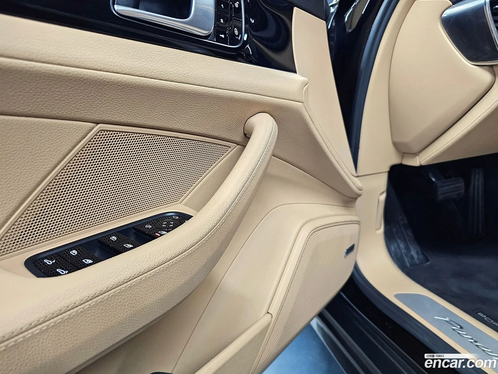 Porsche Panamera 2018 — 3