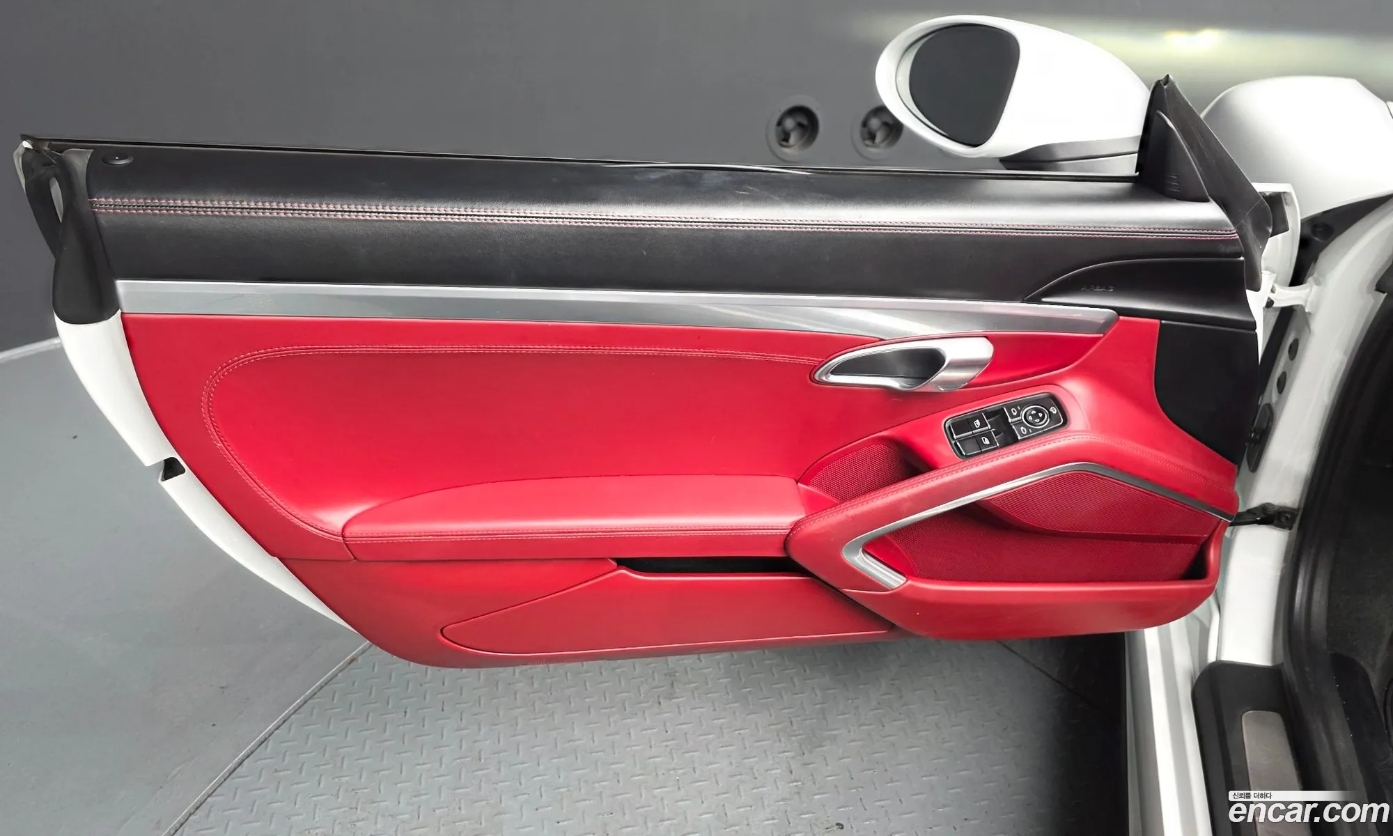 Porsche 718 Boxster 2019 WP0CB2980LS225152 — 16