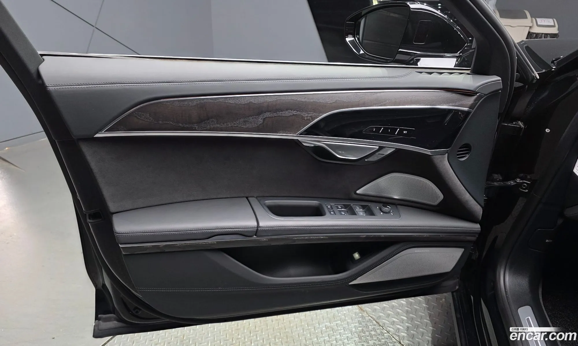 Audi A8 2021 WAUZZZF87MN013025 — 35