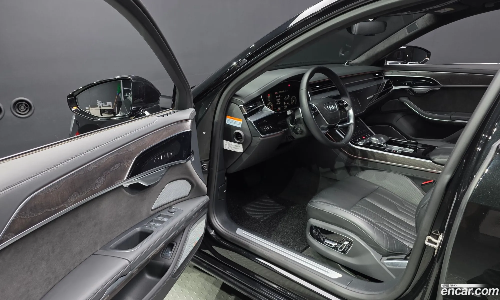 Audi A8 2021 WAUZZZF87MN013025 — 15