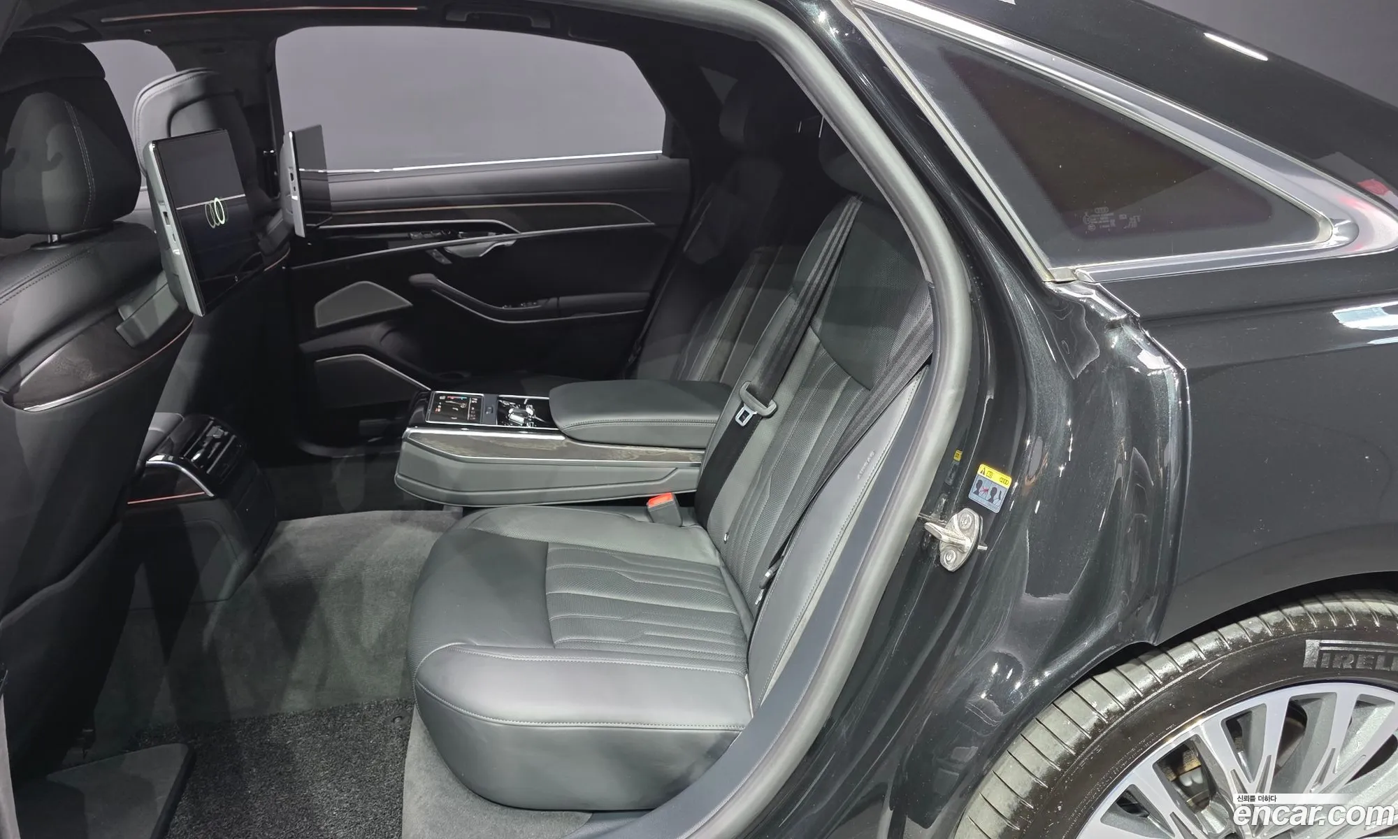 Audi A8 2021 WAUZZZF87MN013025 — 34
