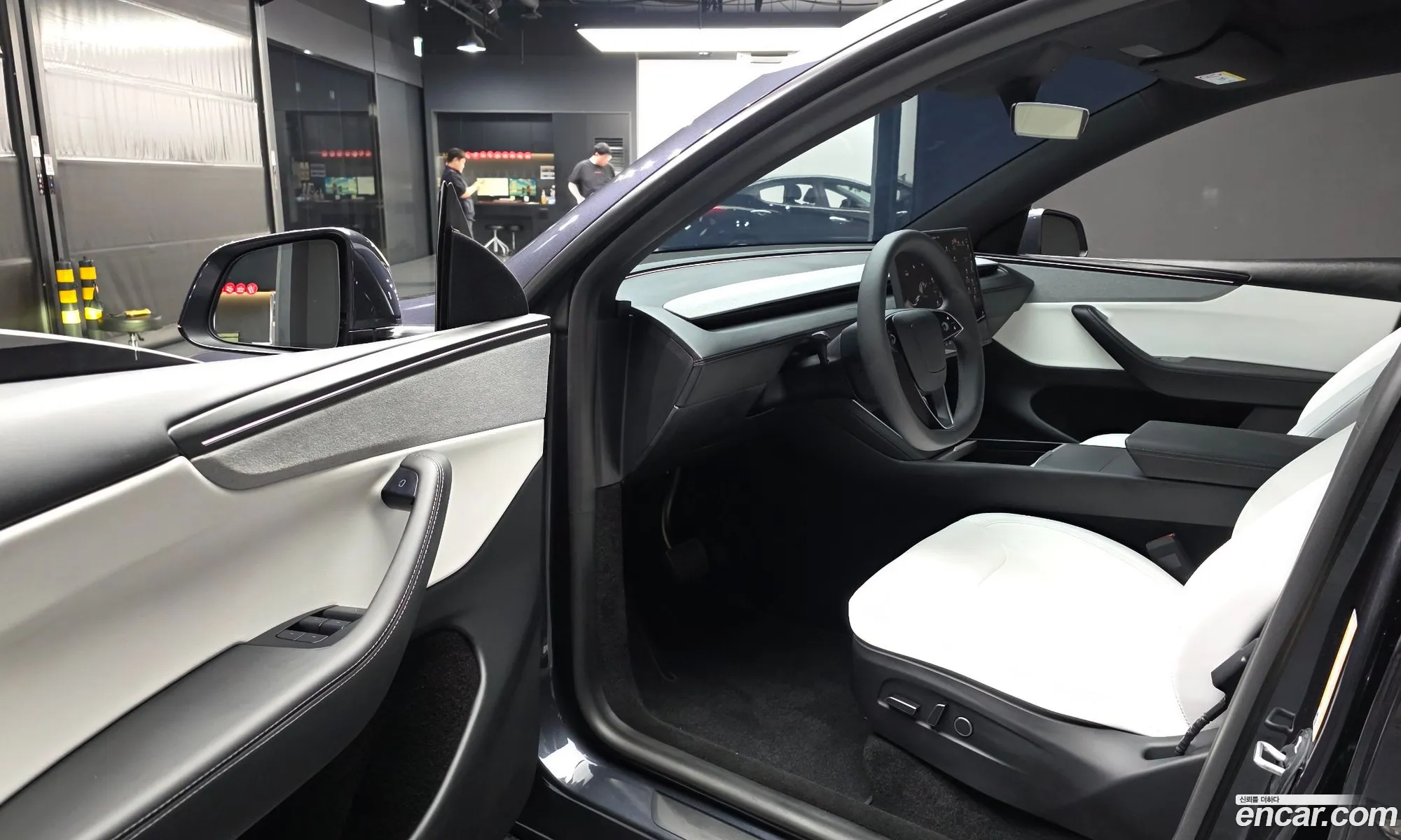 Tesla Model Y 2026 LRWYGCFJ8TC543158 — 20