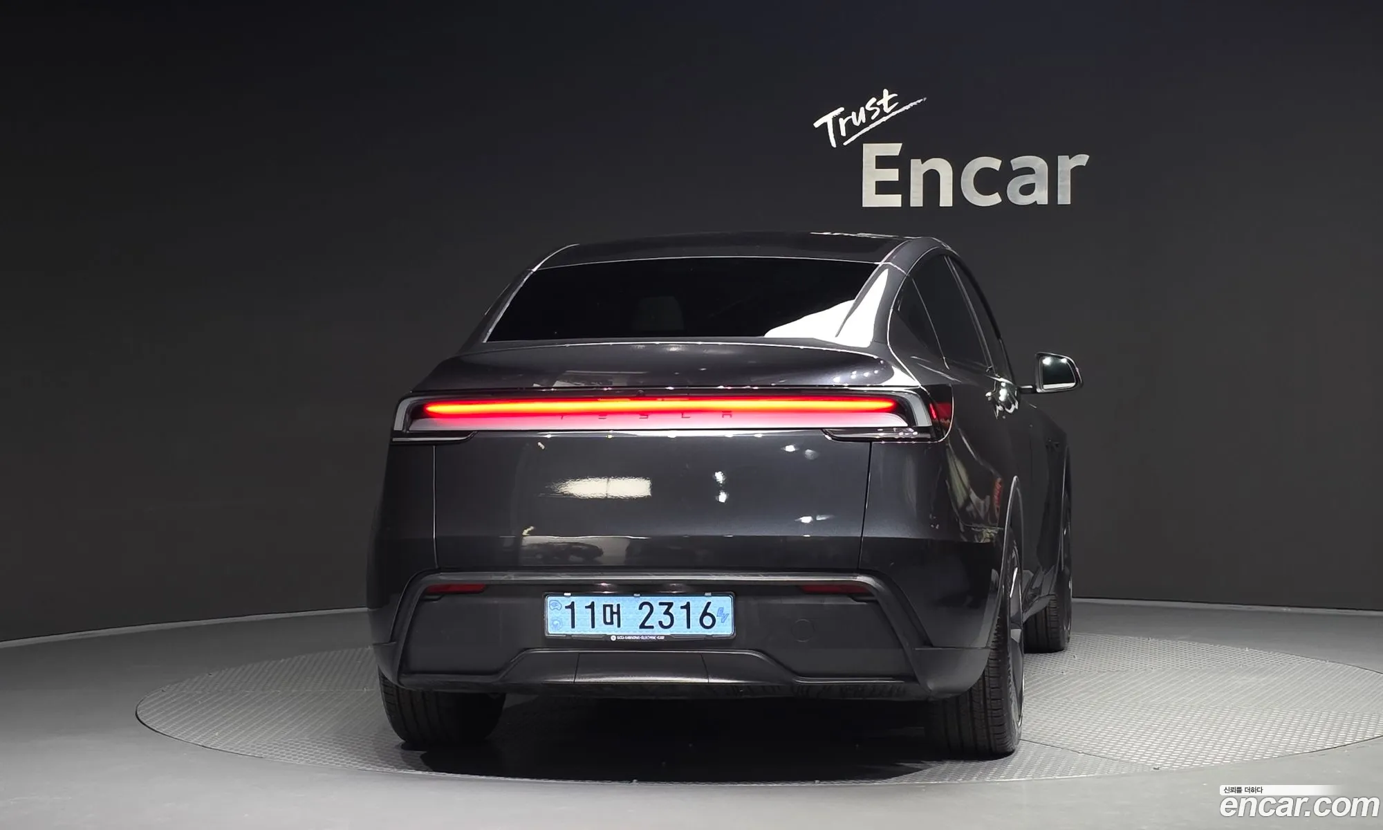 Tesla Model Y 2026 LRWYGCFJ8TC543158 — 2